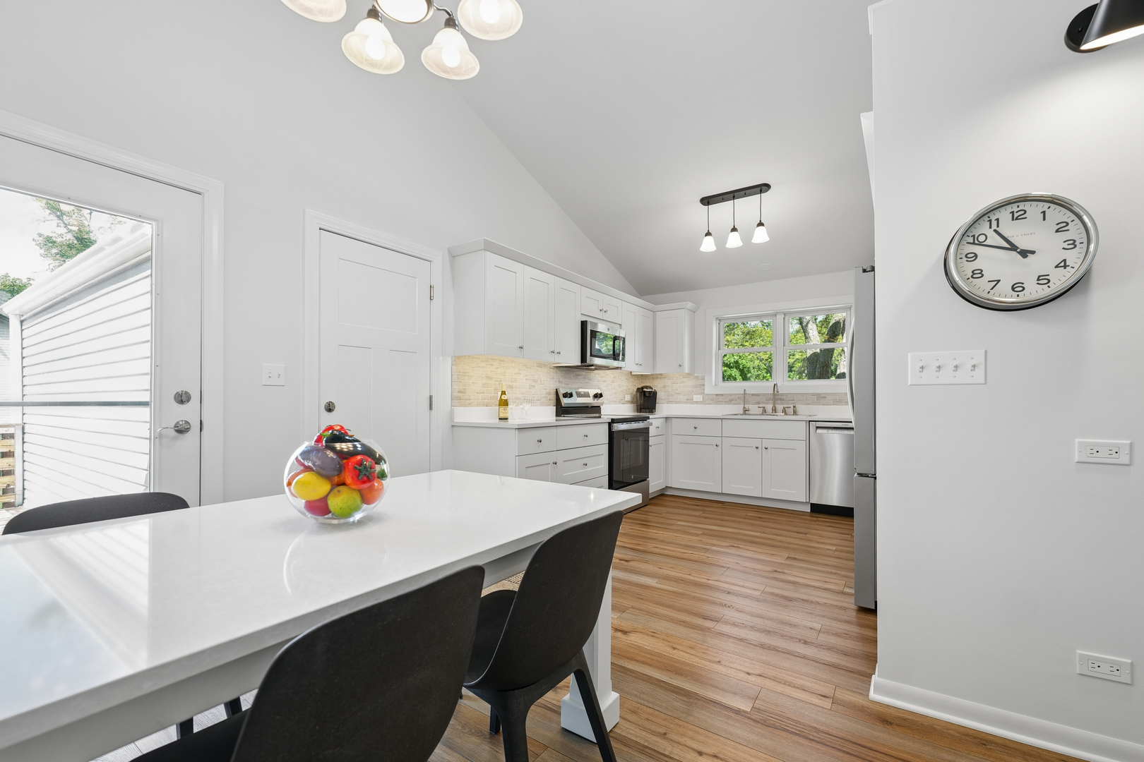 2404 Flambeau Drive, Naperville, IL 60564