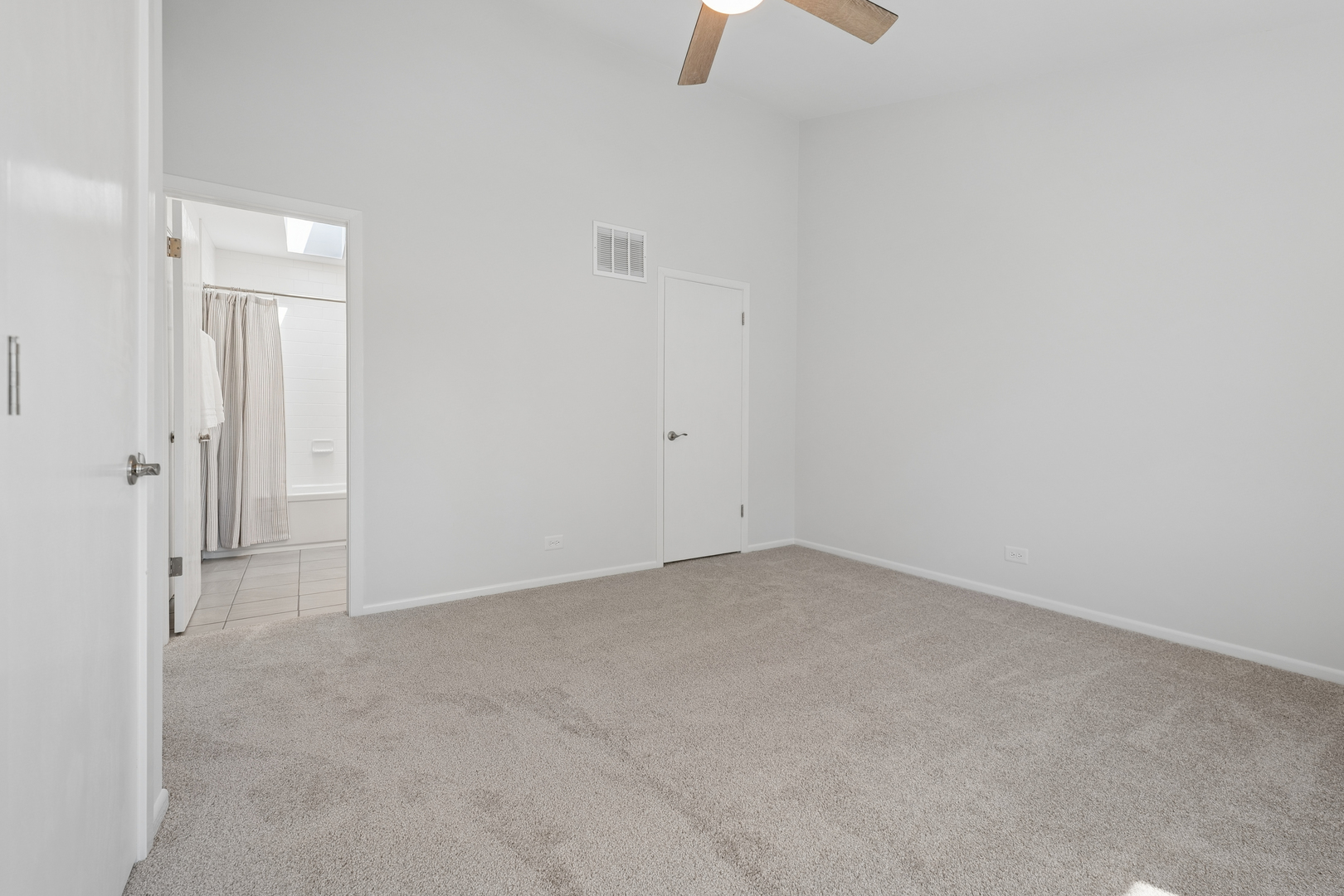 2404 Flambeau Drive, Naperville, IL 60564