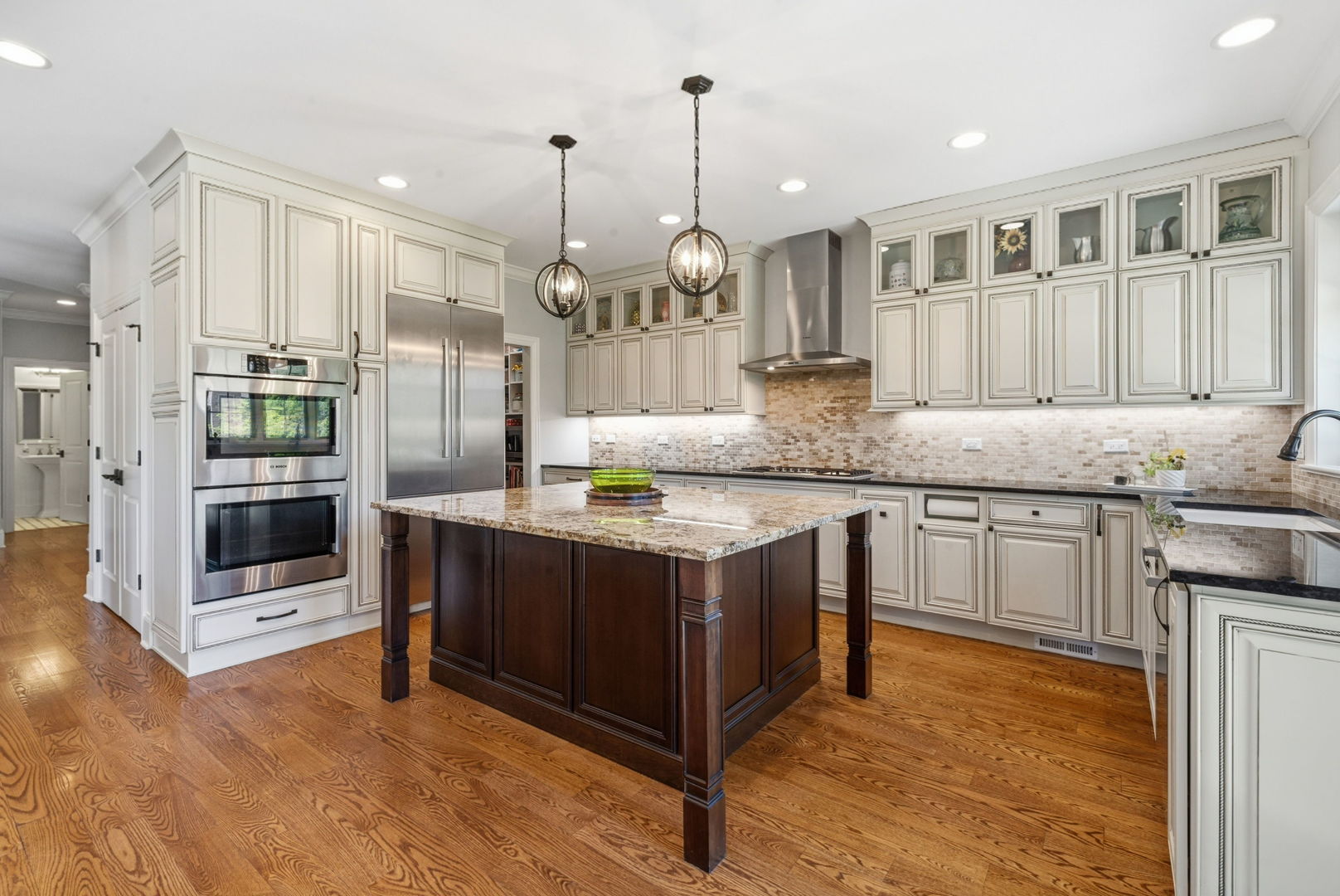 535 N Walnut Street, Elmhurst, IL 60126