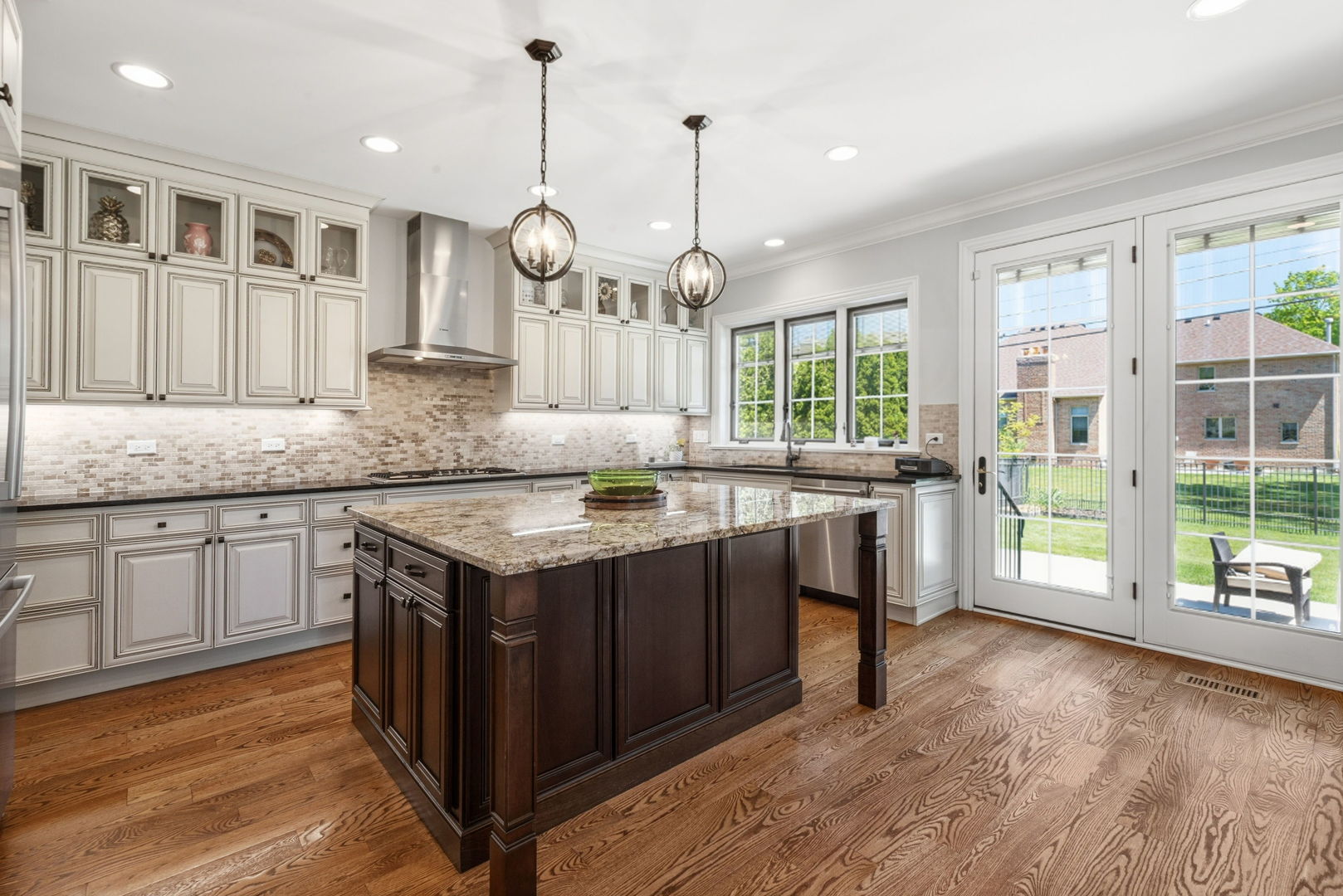 535 N Walnut Street, Elmhurst, IL 60126