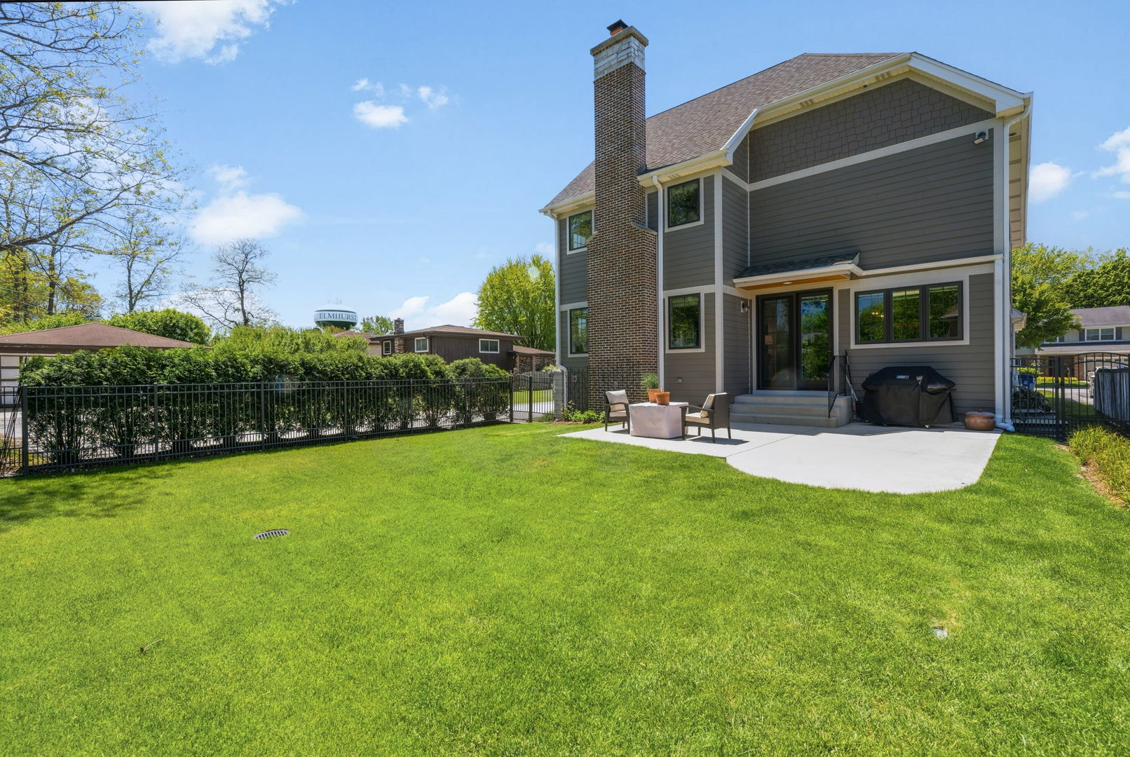 535 N Walnut Street, Elmhurst, IL 60126