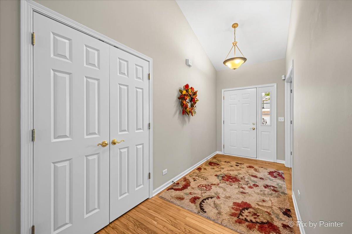 3941 Willow View Drive, Lake In The Hills, IL 60156