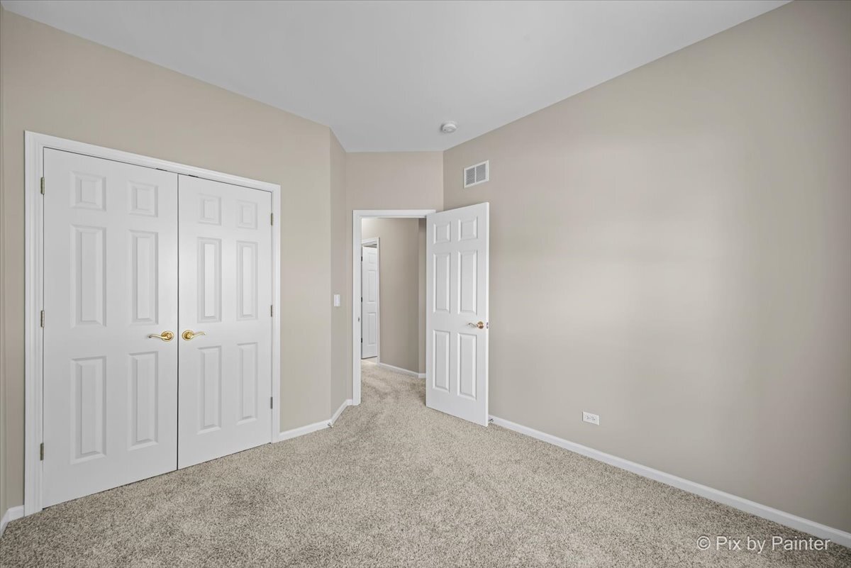 3941 Willow View Drive, Lake In The Hills, IL 60156