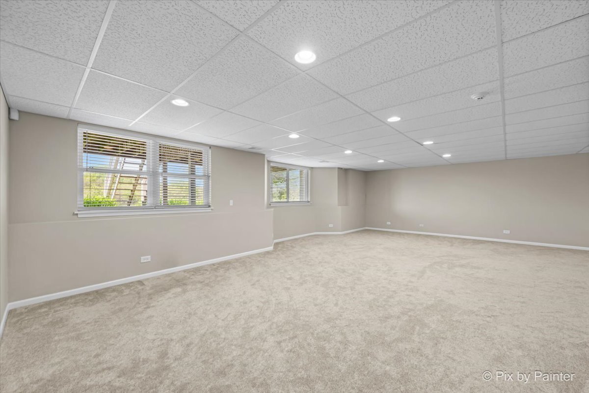 3941 Willow View Drive, Lake In The Hills, IL 60156
