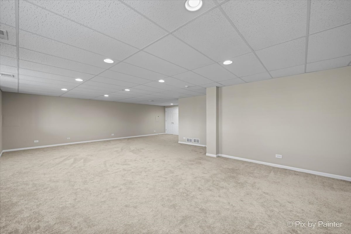 3941 Willow View Drive, Lake In The Hills, IL 60156