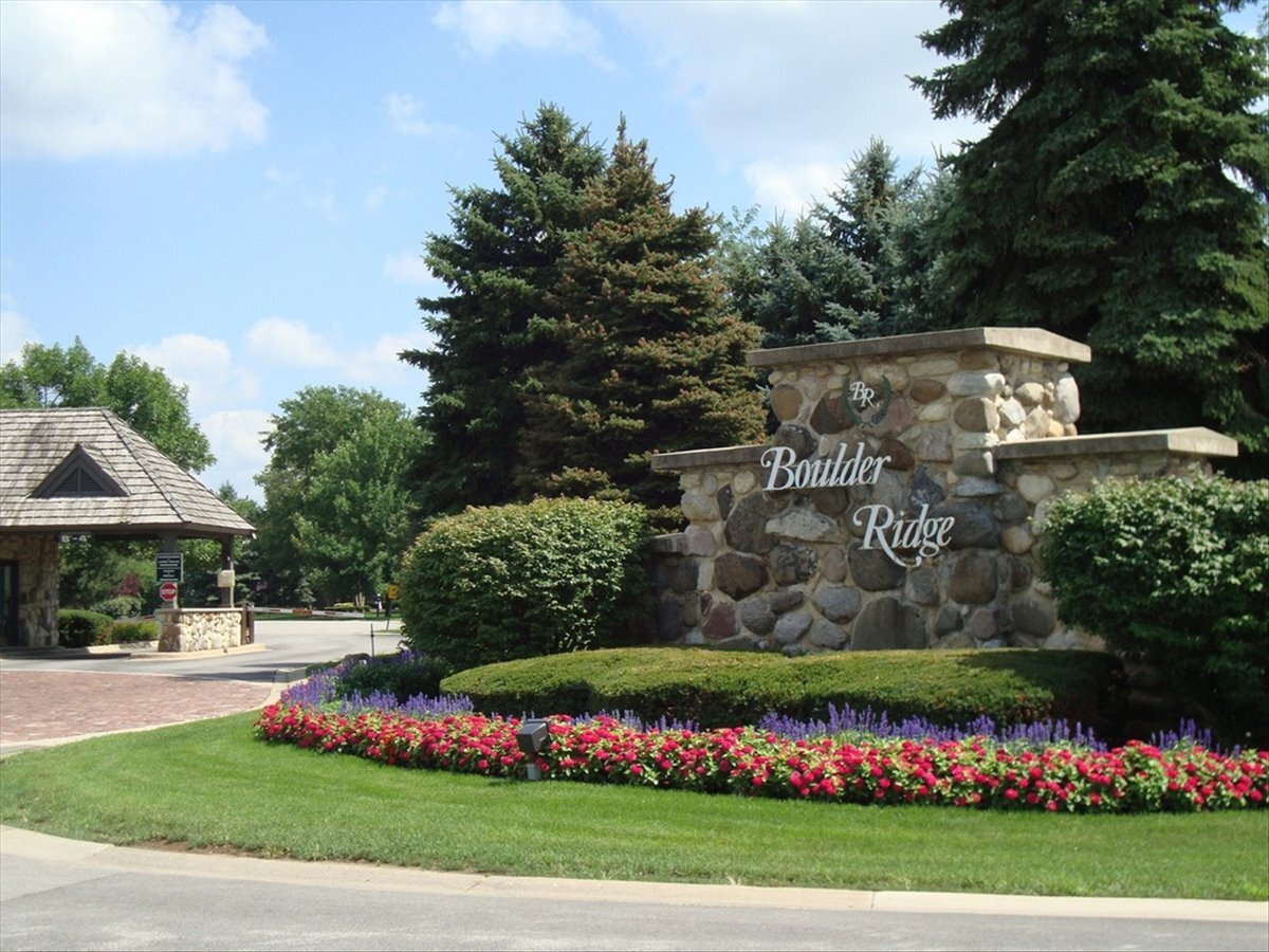 3941 Willow View Drive, Lake In The Hills, IL 60156
