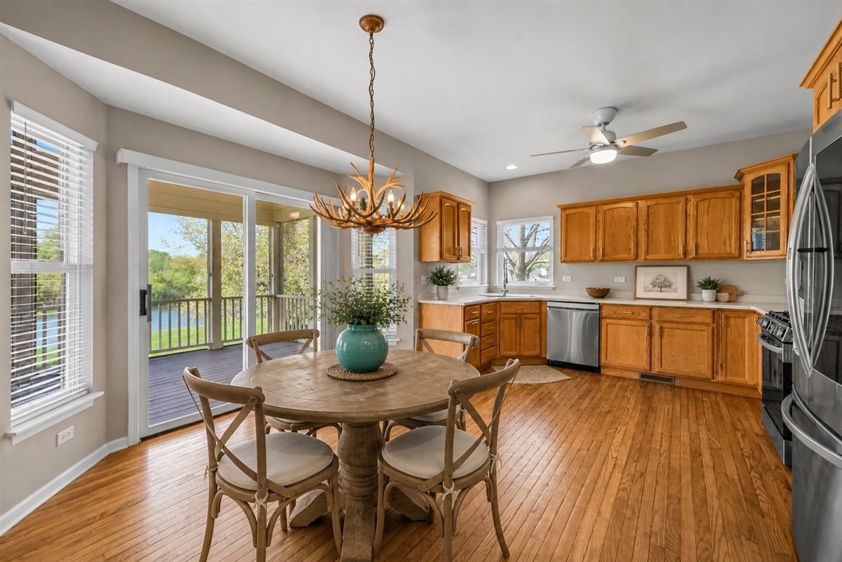 3941 Willow View Drive, Lake In The Hills, IL 60156
