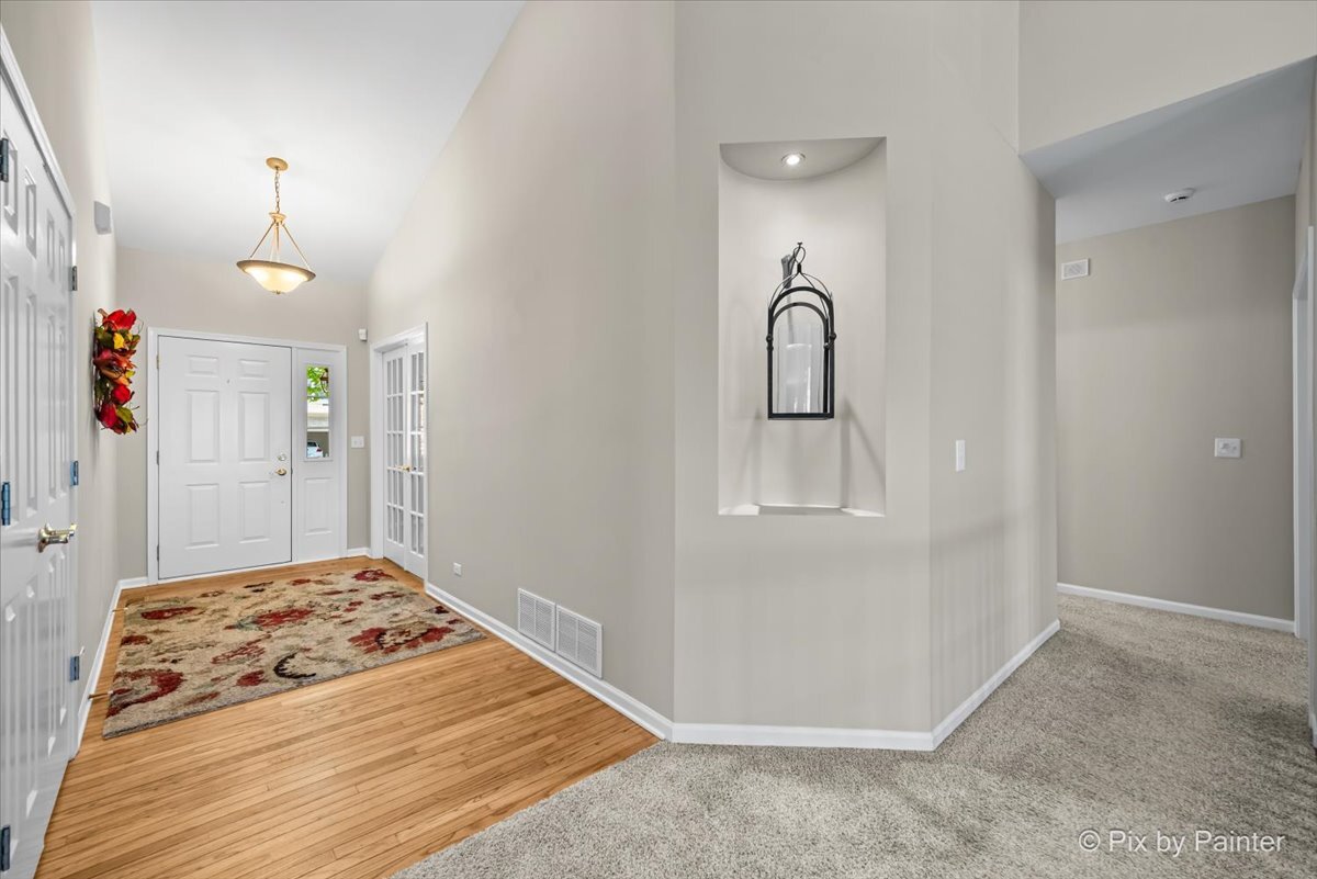 3941 Willow View Drive, Lake In The Hills, IL 60156