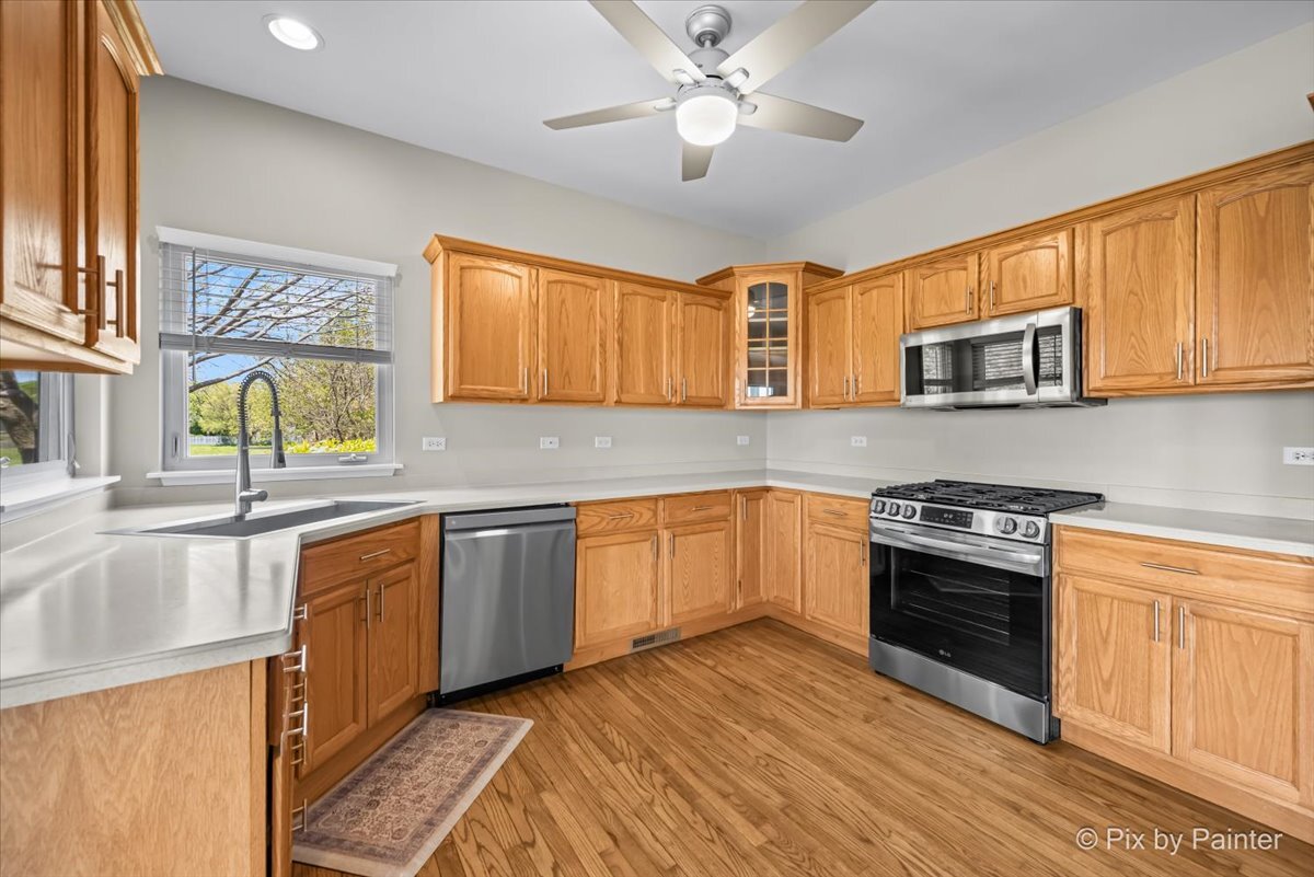 3941 Willow View Drive, Lake In The Hills, IL 60156