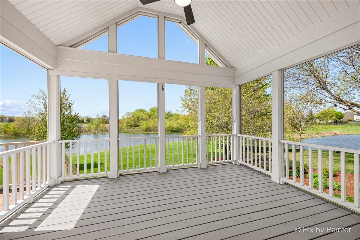 3941 Willow View Drive, Lake In The Hills, IL 60156
