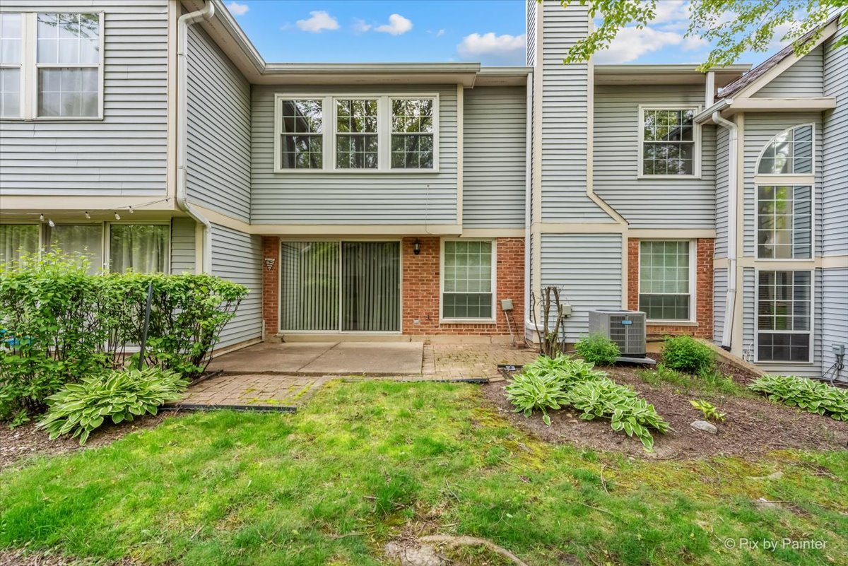 2106 Glasgow Court, Hanover Park, IL 60133