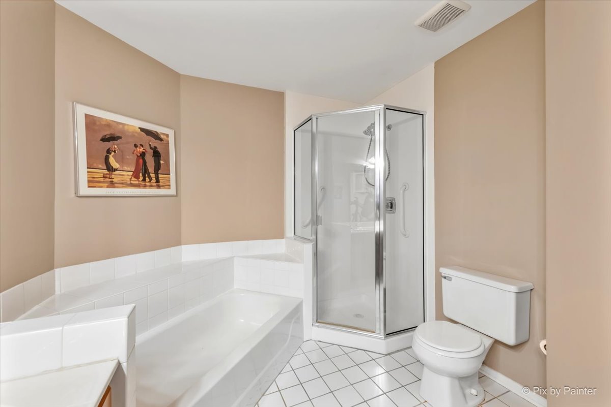2106 Glasgow Court, Hanover Park, IL 60133