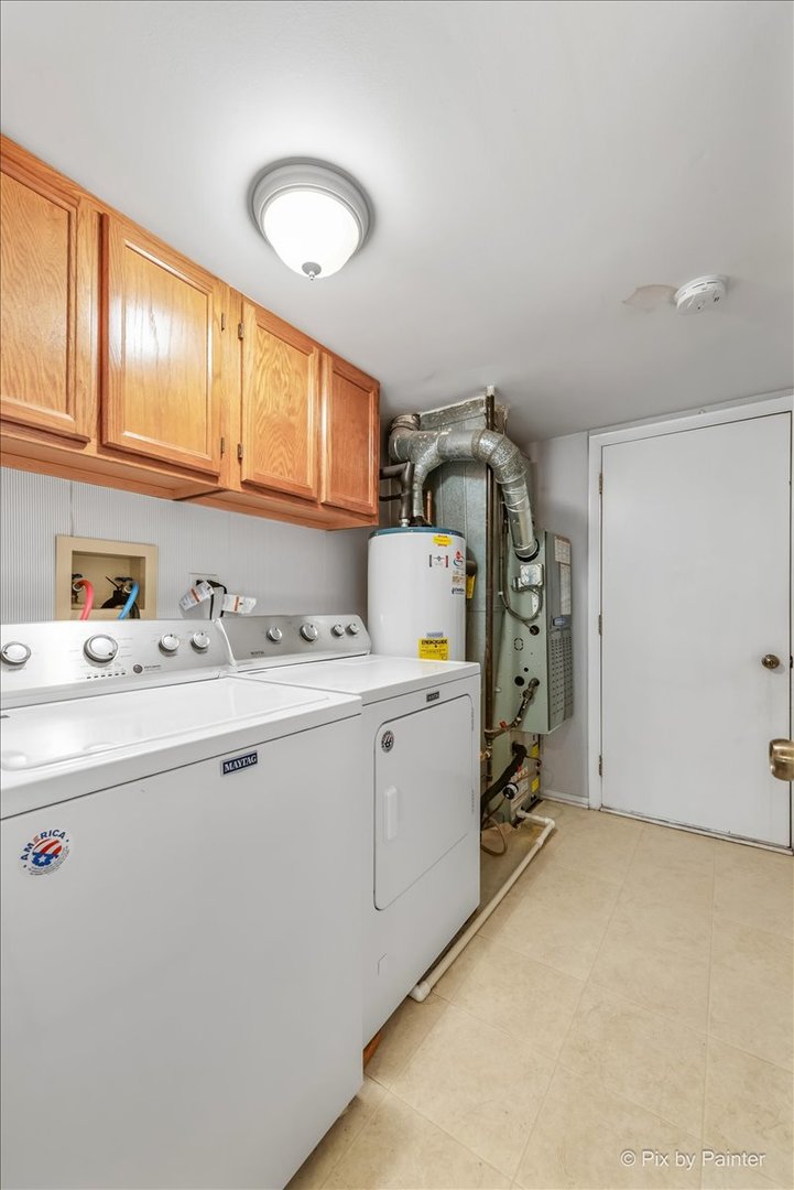 2106 Glasgow Court, Hanover Park, IL 60133