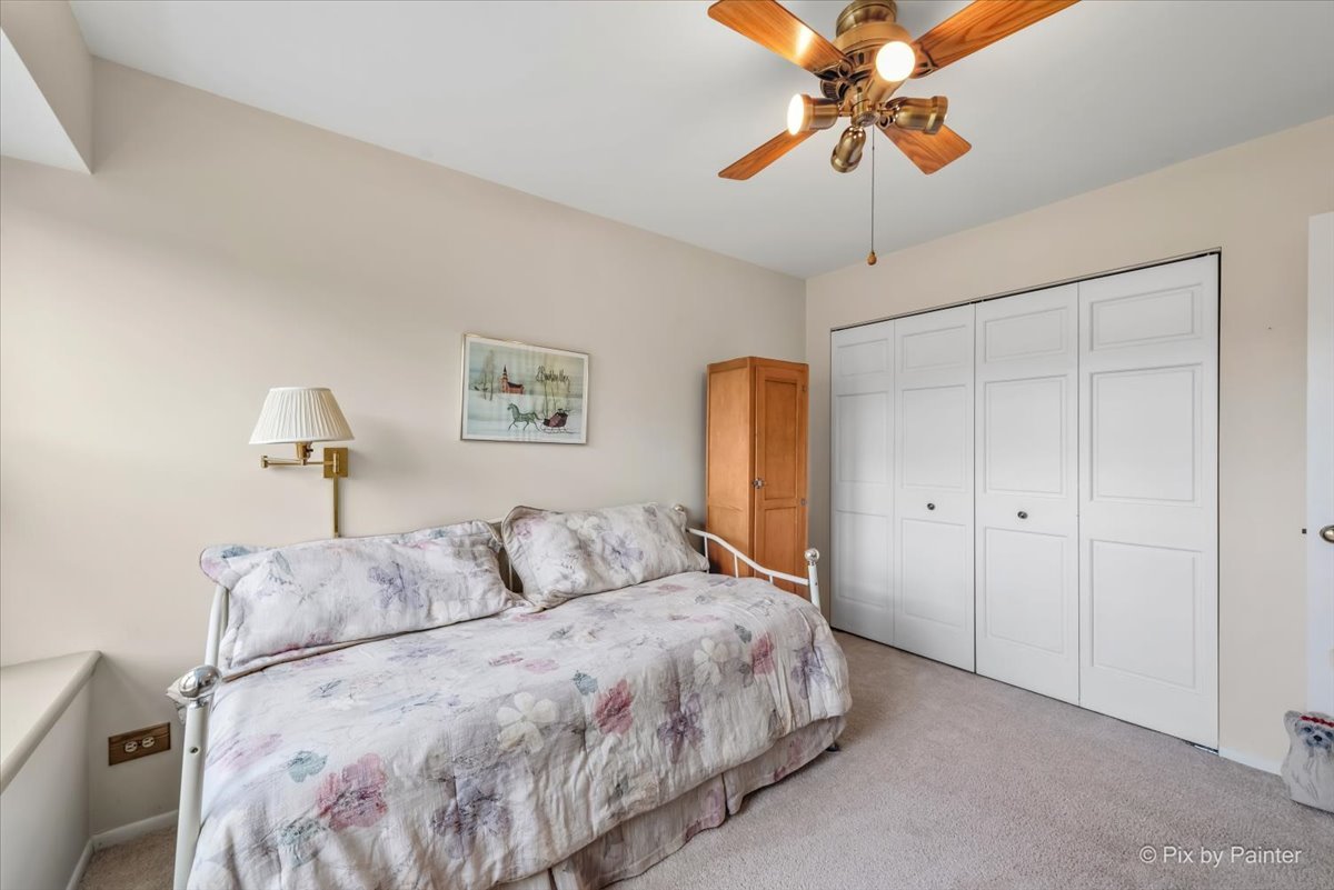 2106 Glasgow Court, Hanover Park, IL 60133