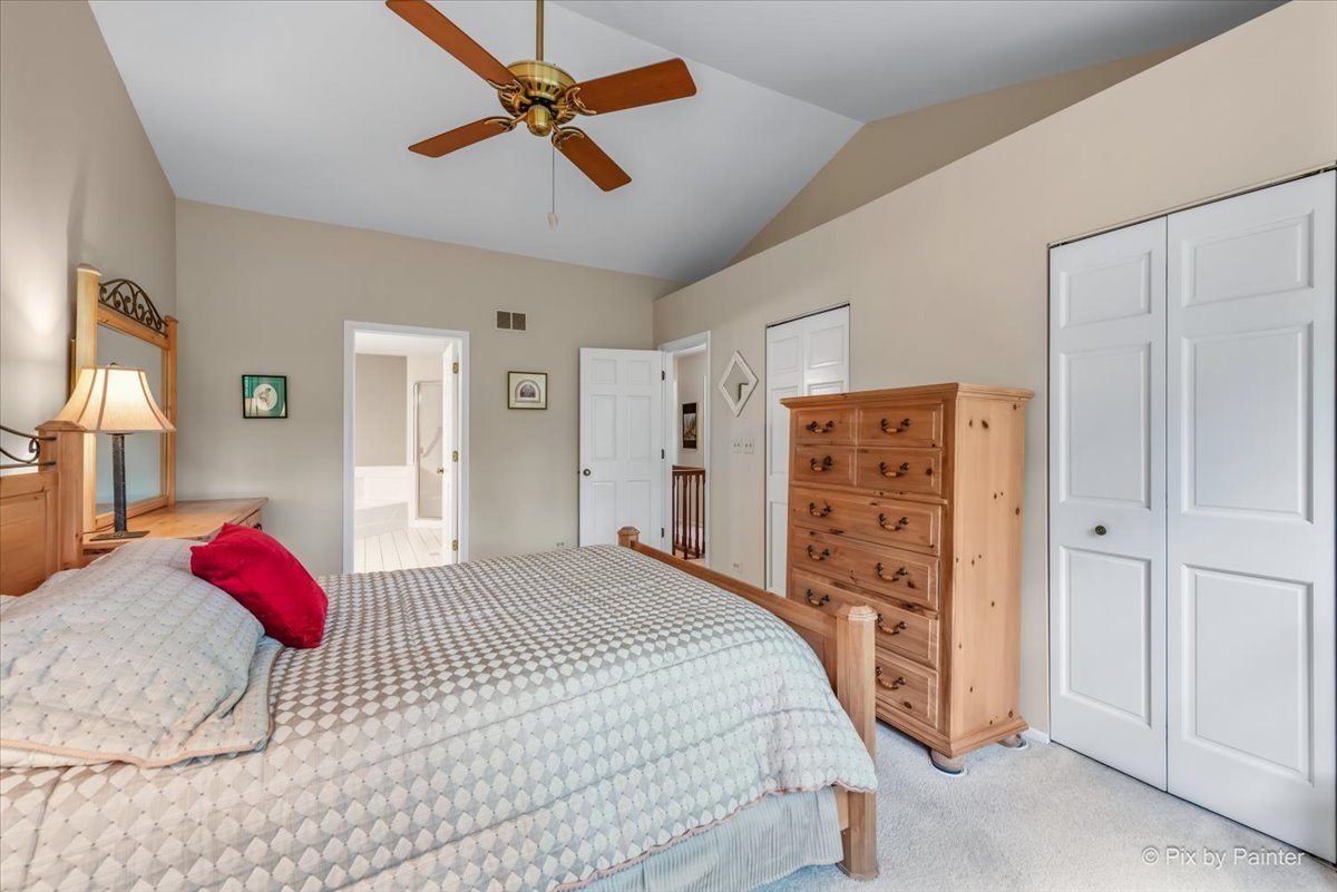 2106 Glasgow Court, Hanover Park, IL 60133