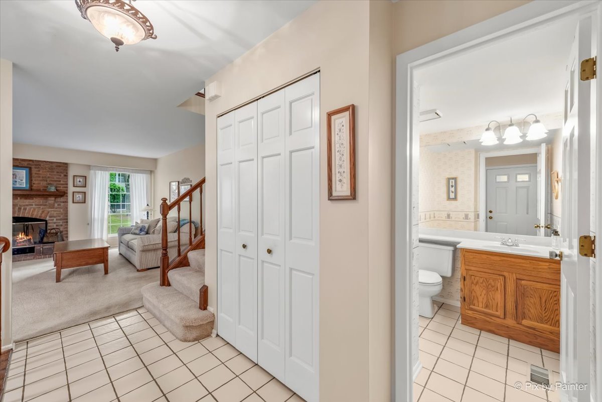 2106 Glasgow Court, Hanover Park, IL 60133