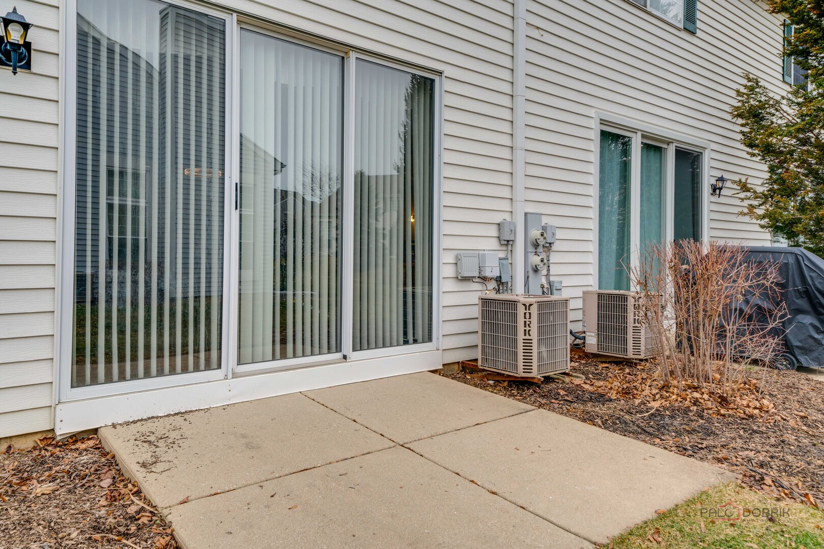 1357 S Candlestick Way, Waukegan, IL 60085