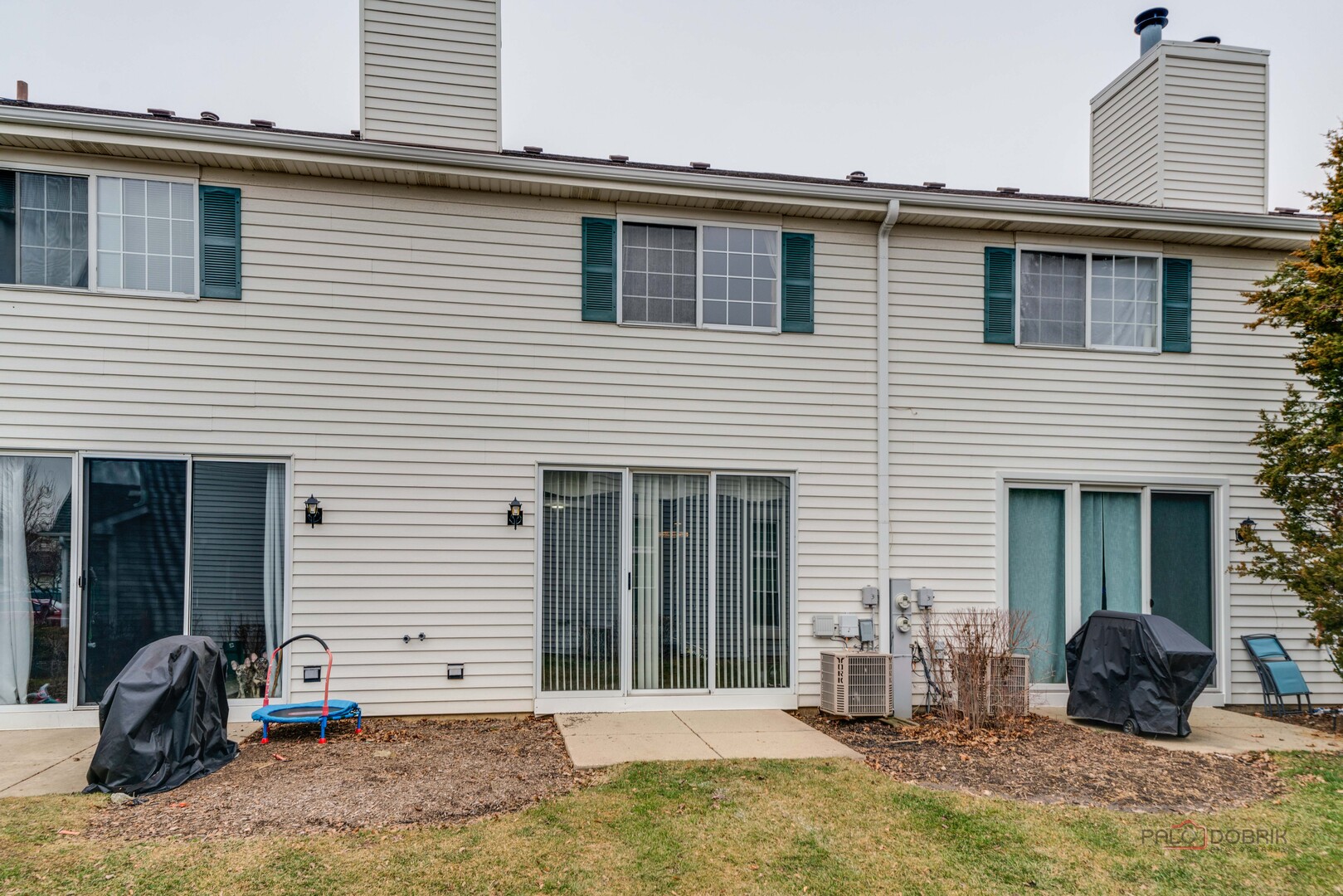 1357 S Candlestick Way, Waukegan, IL 60085