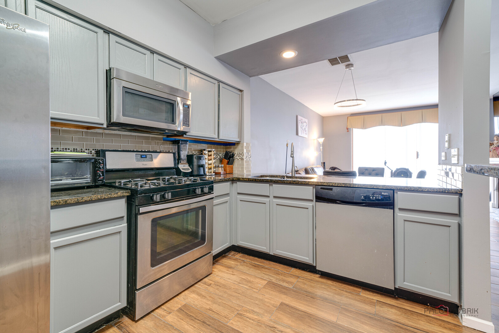 1357 S Candlestick Way, Waukegan, IL 60085