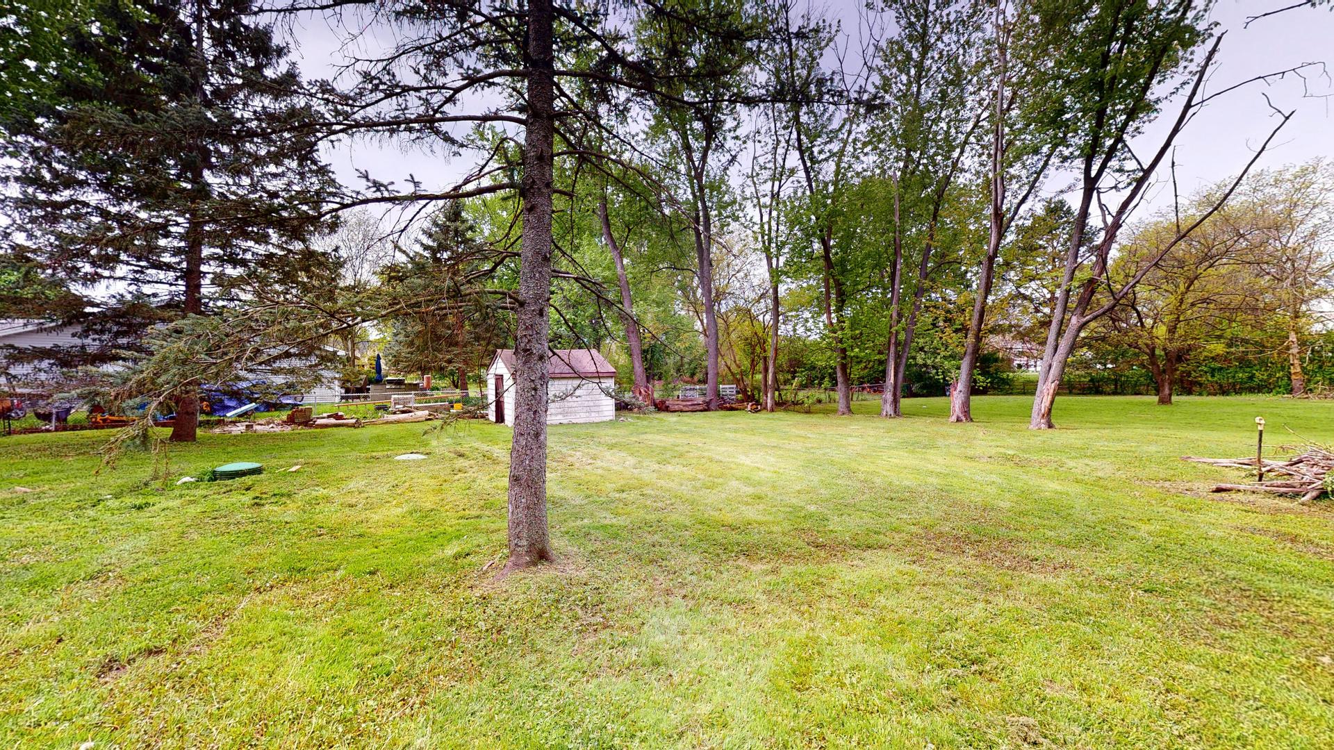 3336 N Betty Drive, Arlington Heights, IL 60004