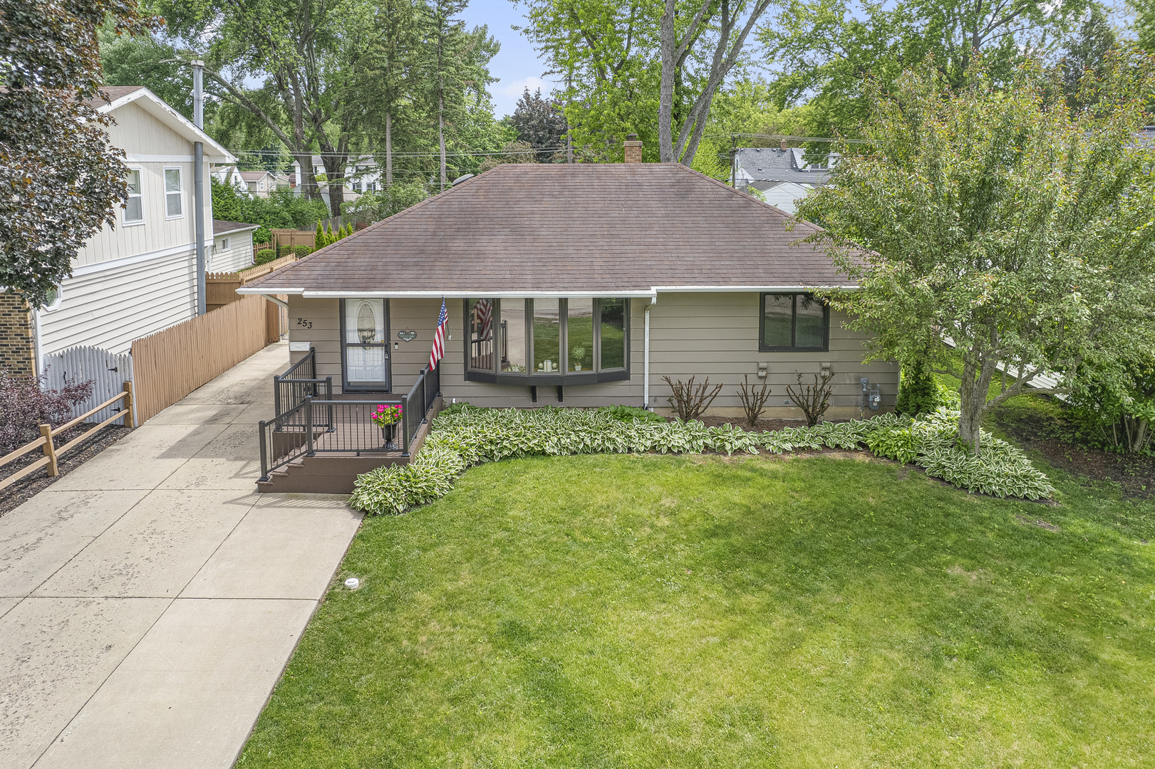 253 Heather Avenue, Grayslake, IL 60030