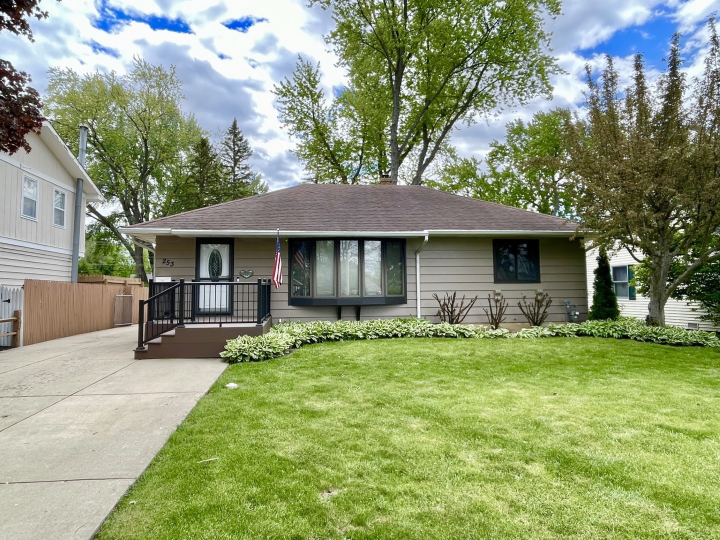 253 Heather Avenue, Grayslake, IL 60030