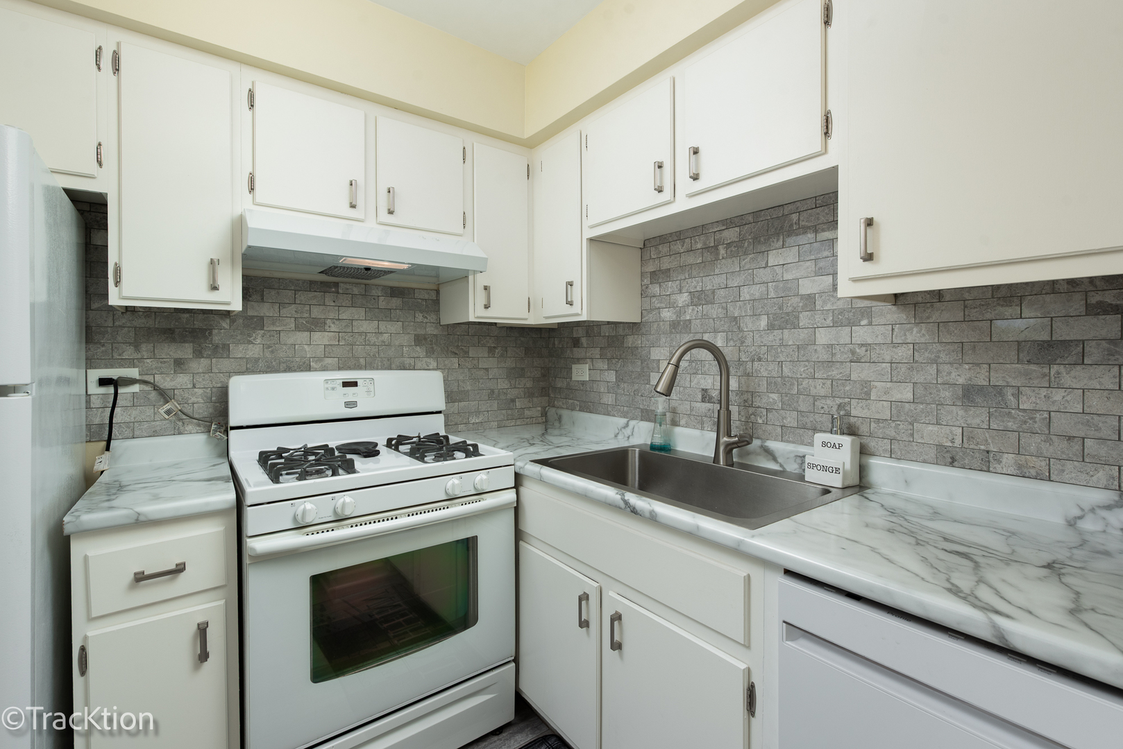 6 Tower Court, Downers Grove, IL 60516