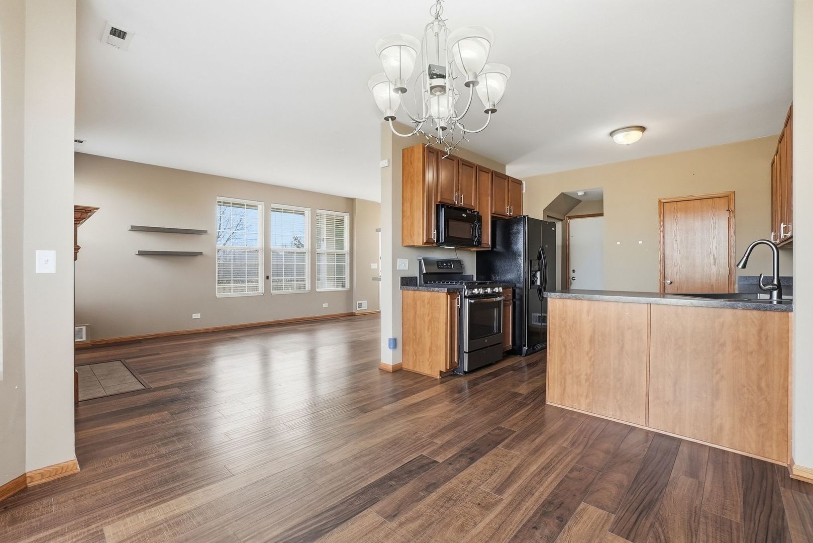 1008 Heron Circle #1, Joliet, IL 60431