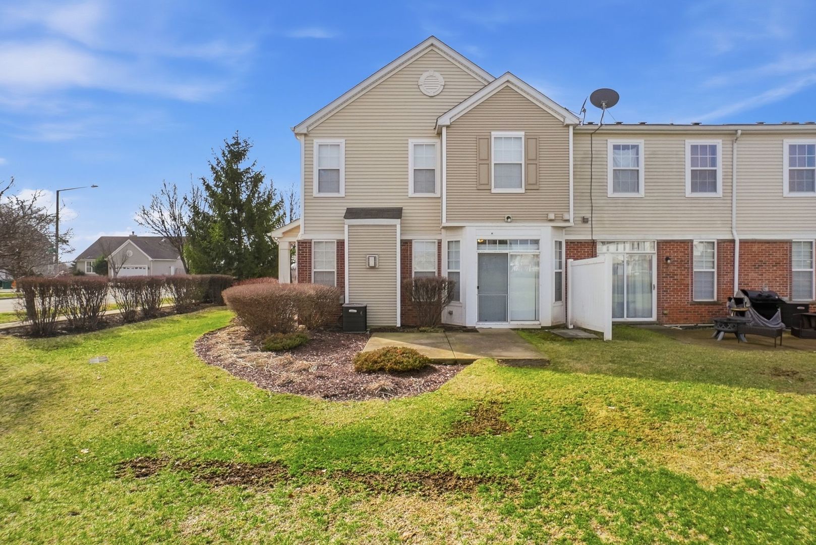 1008 Heron Circle #1, Joliet, IL 60431
