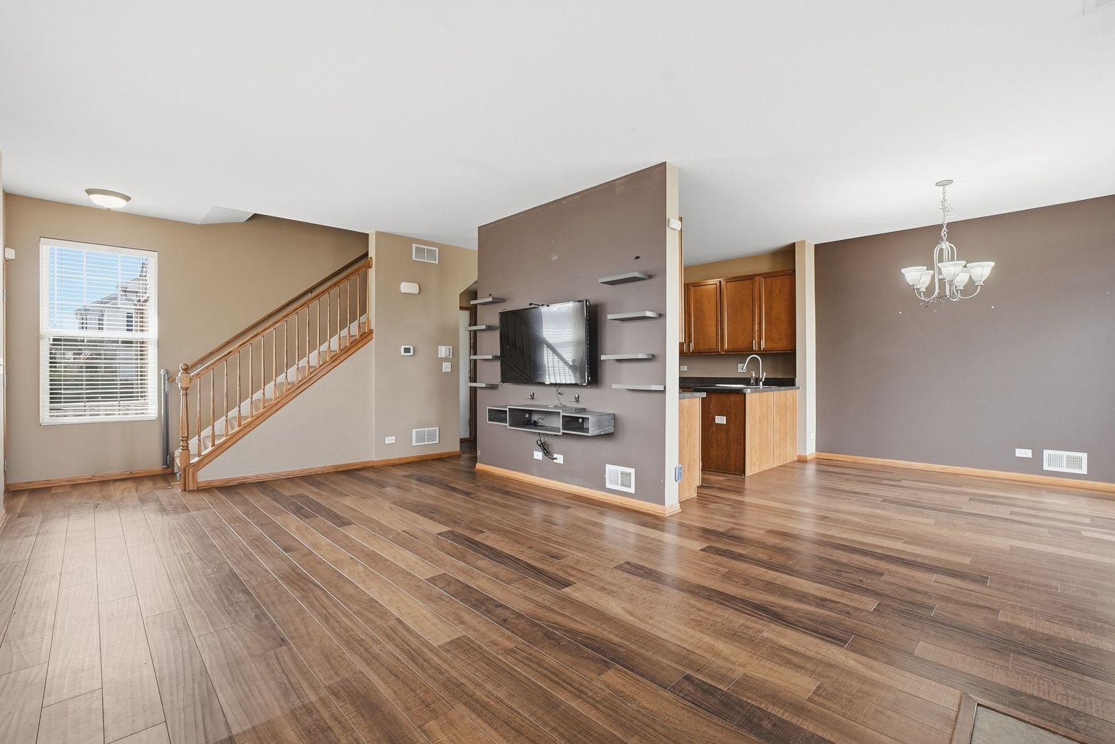1008 Heron Circle #1, Joliet, IL 60431