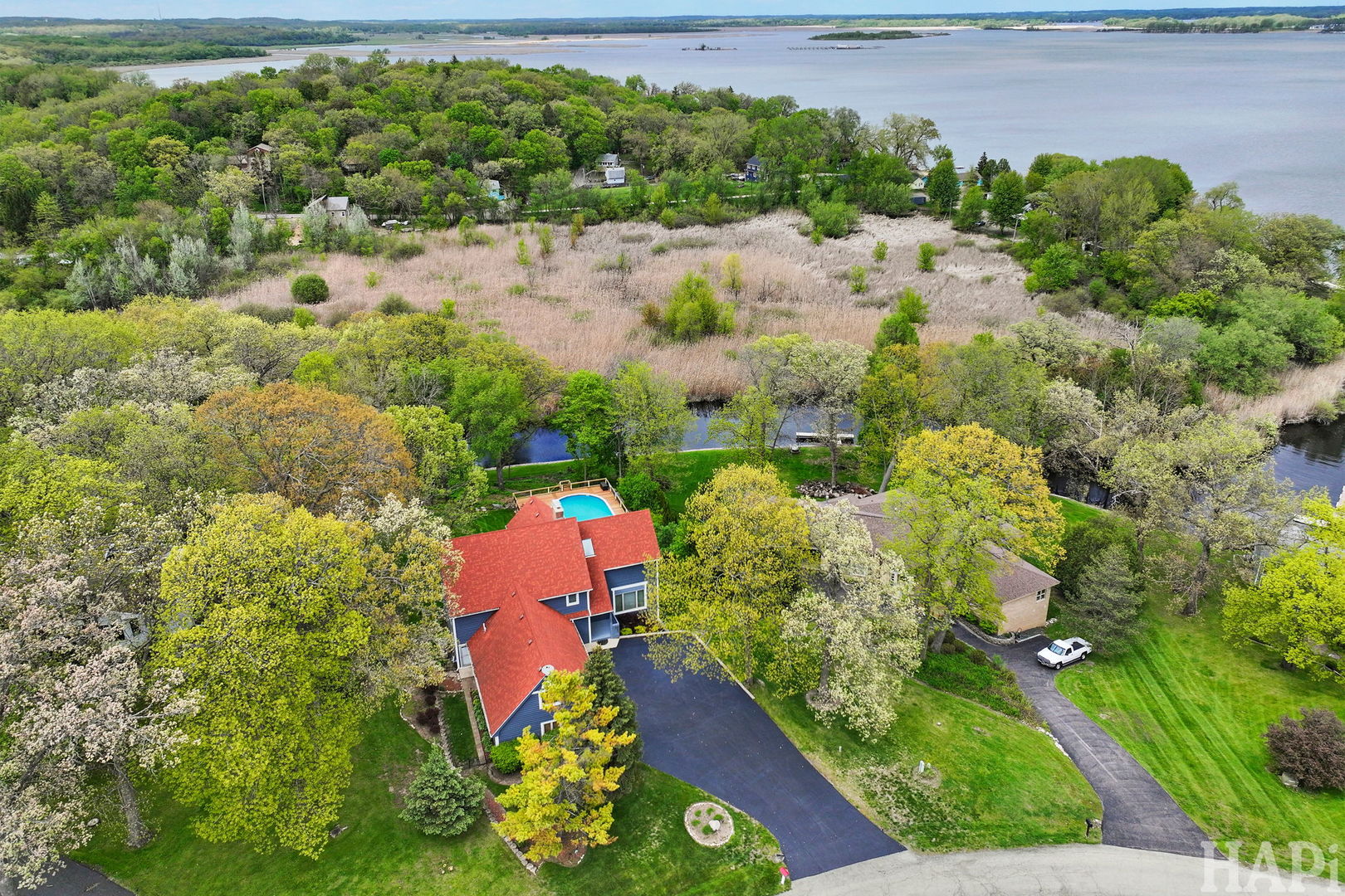 7207 Viscaya Drive, Spring Grove, IL 60081