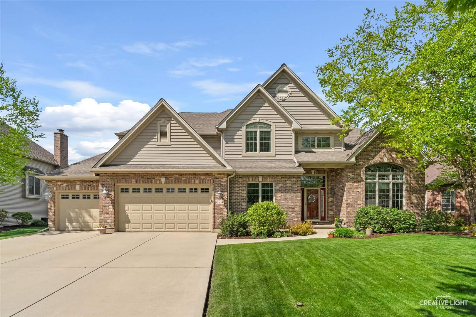614 Pine Street, Sugar Grove, IL 60554