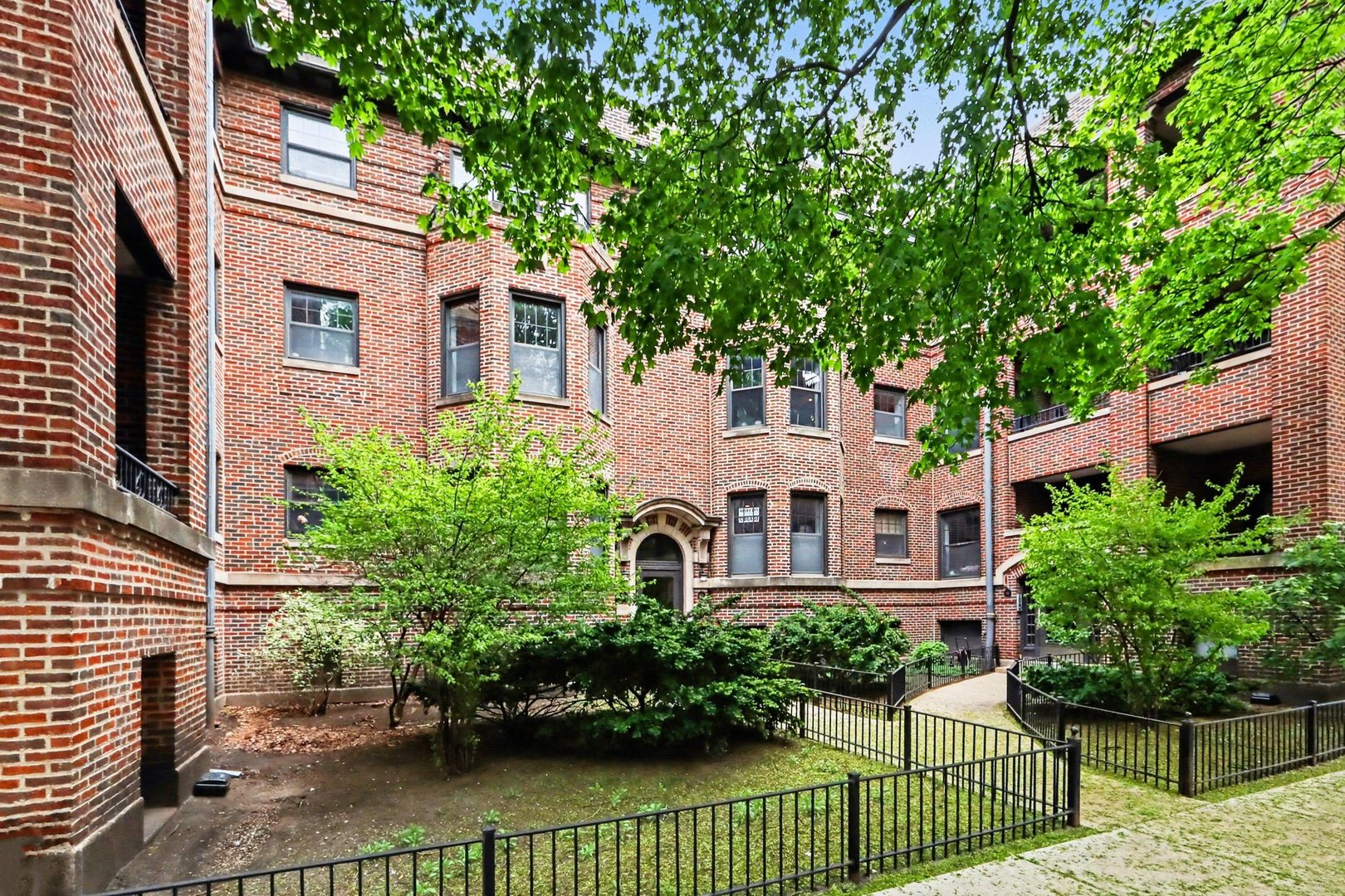 918 W Schubert Avenue #1, Chicago, IL 60614