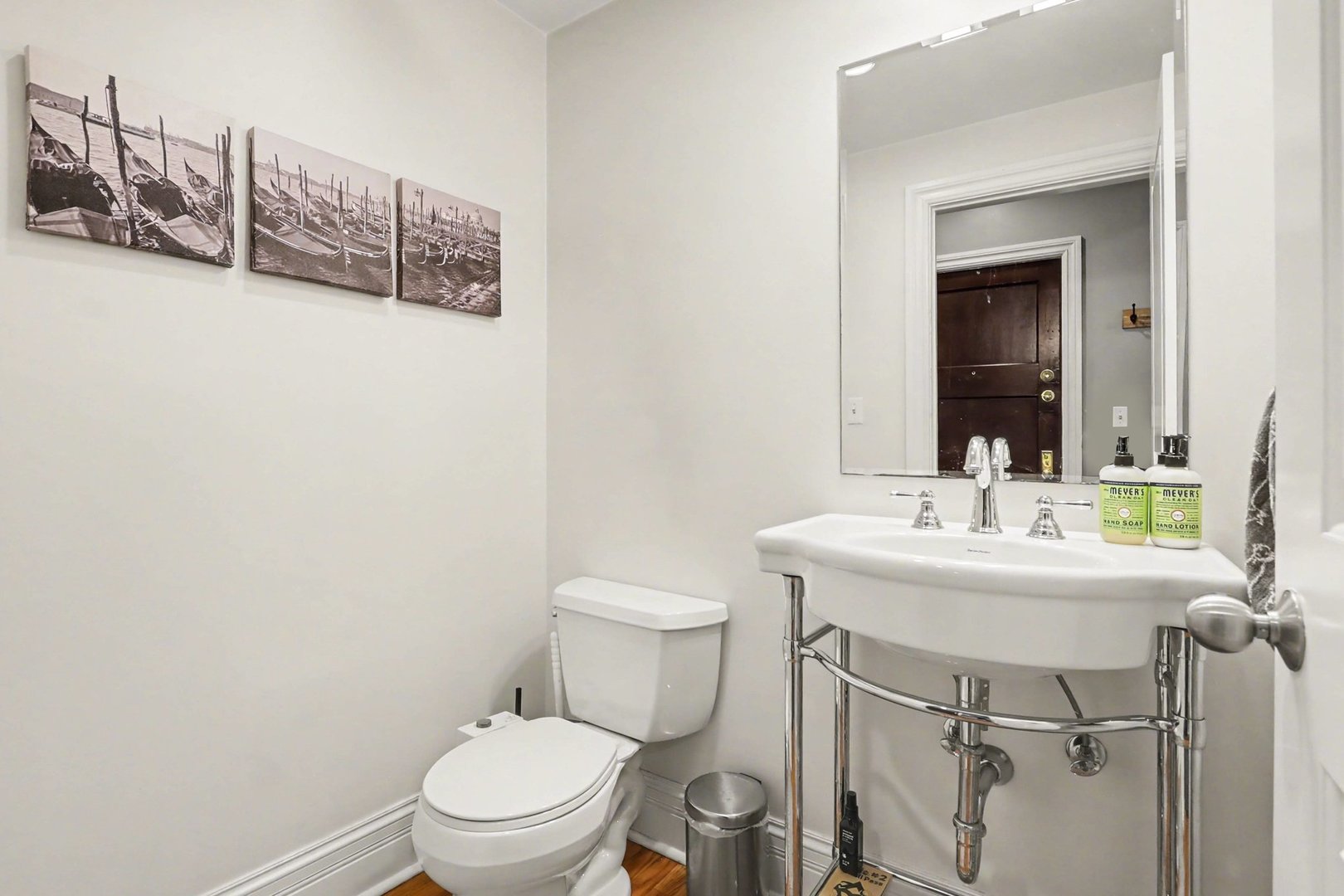 918 W Schubert Avenue #1, Chicago, IL 60614