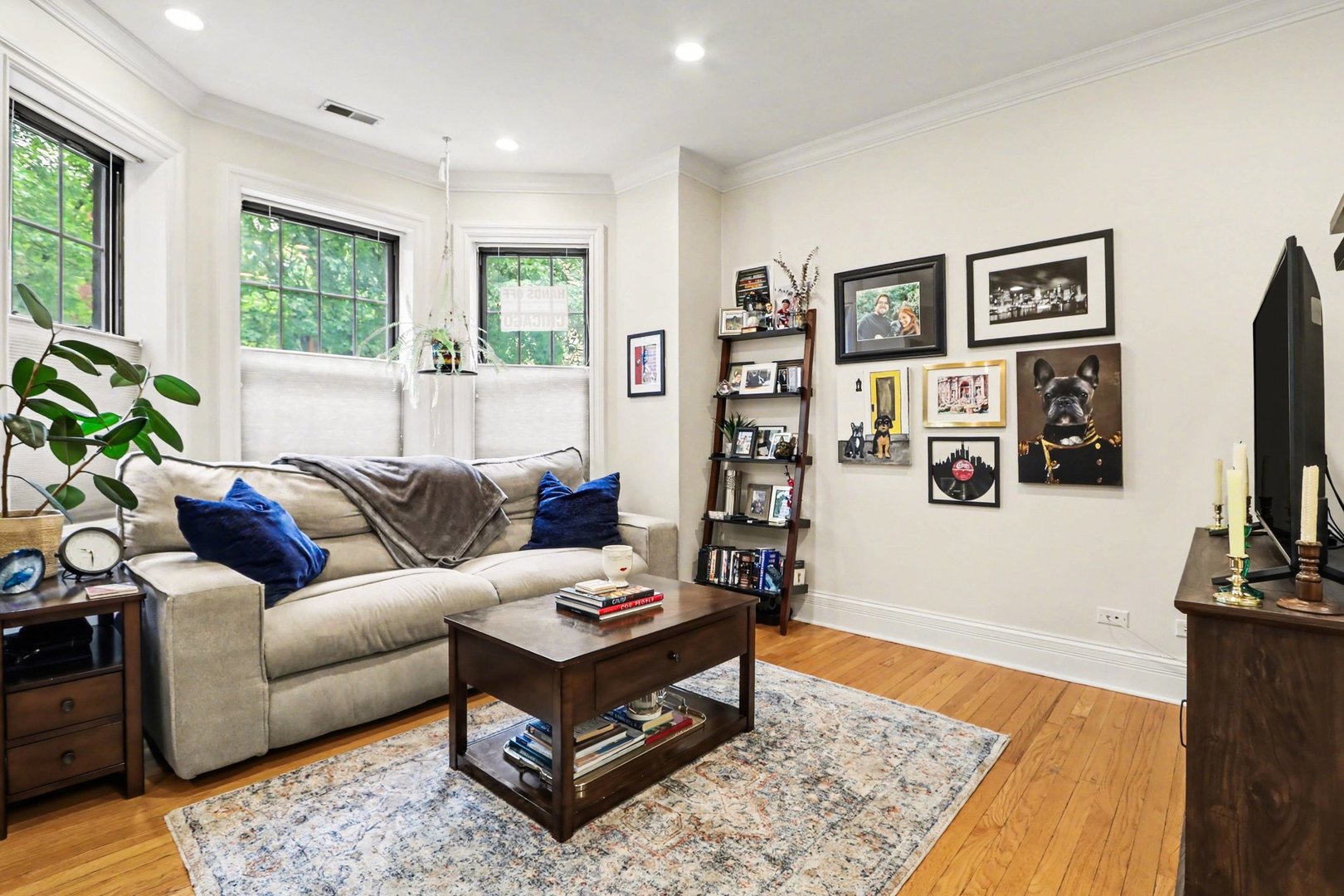 918 W Schubert Avenue #1, Chicago, IL 60614
