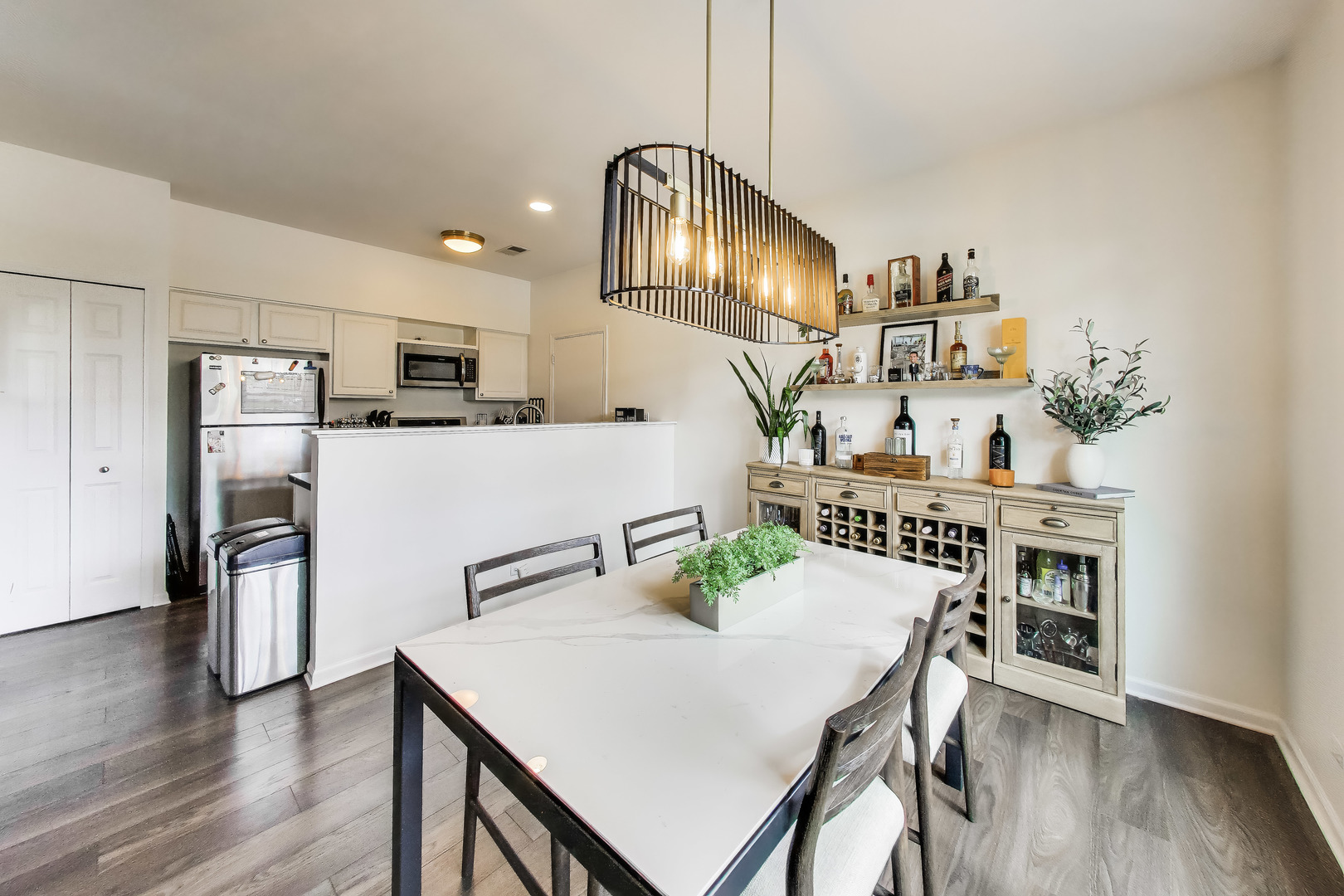 903 Sheridan Circle, Naperville, IL 60563