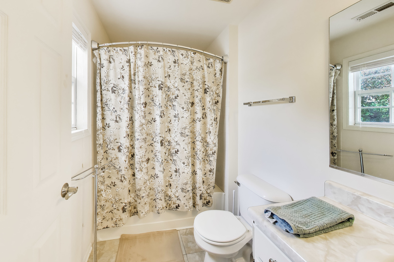 903 Sheridan Circle, Naperville, IL 60563