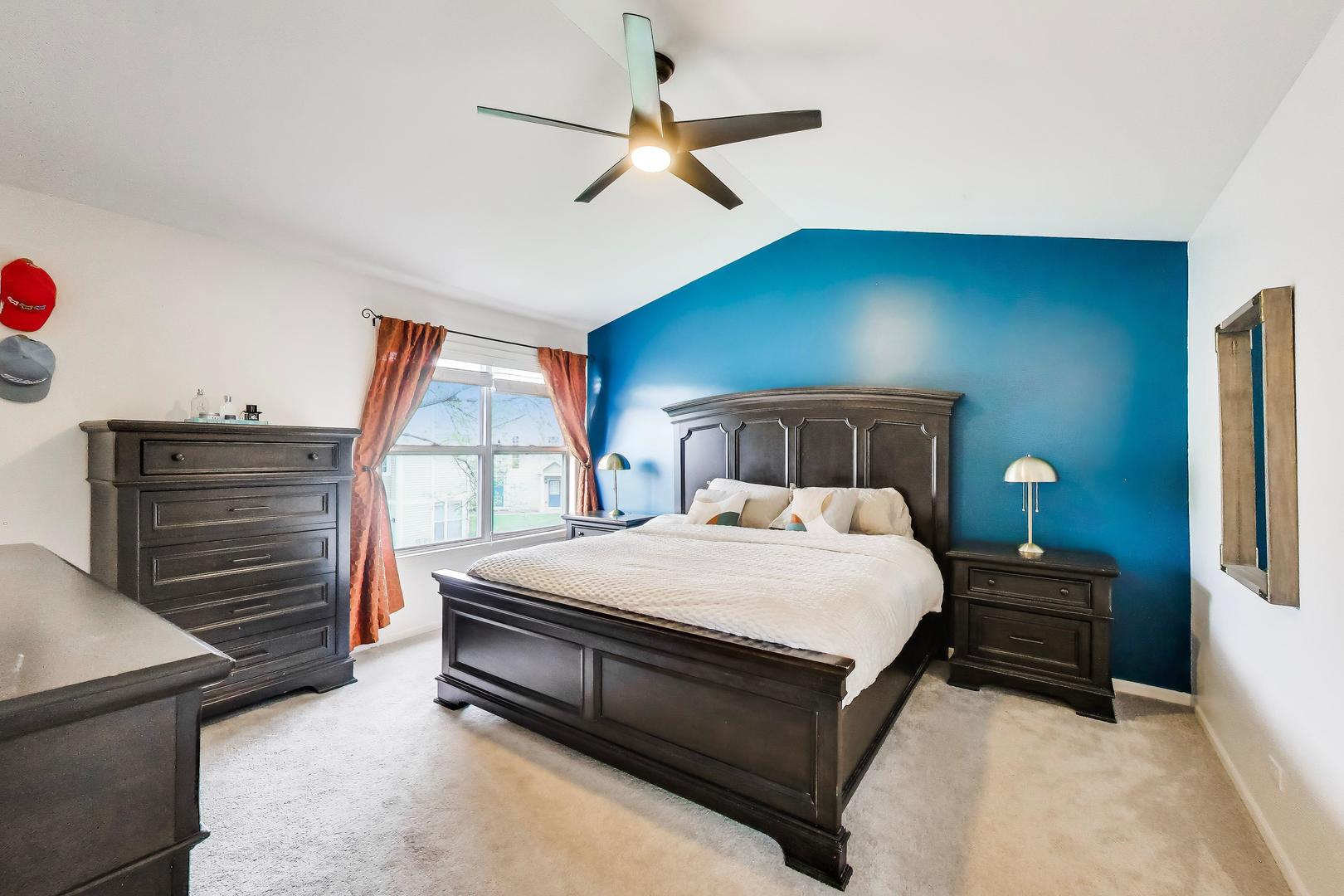 903 Sheridan Circle, Naperville, IL 60563