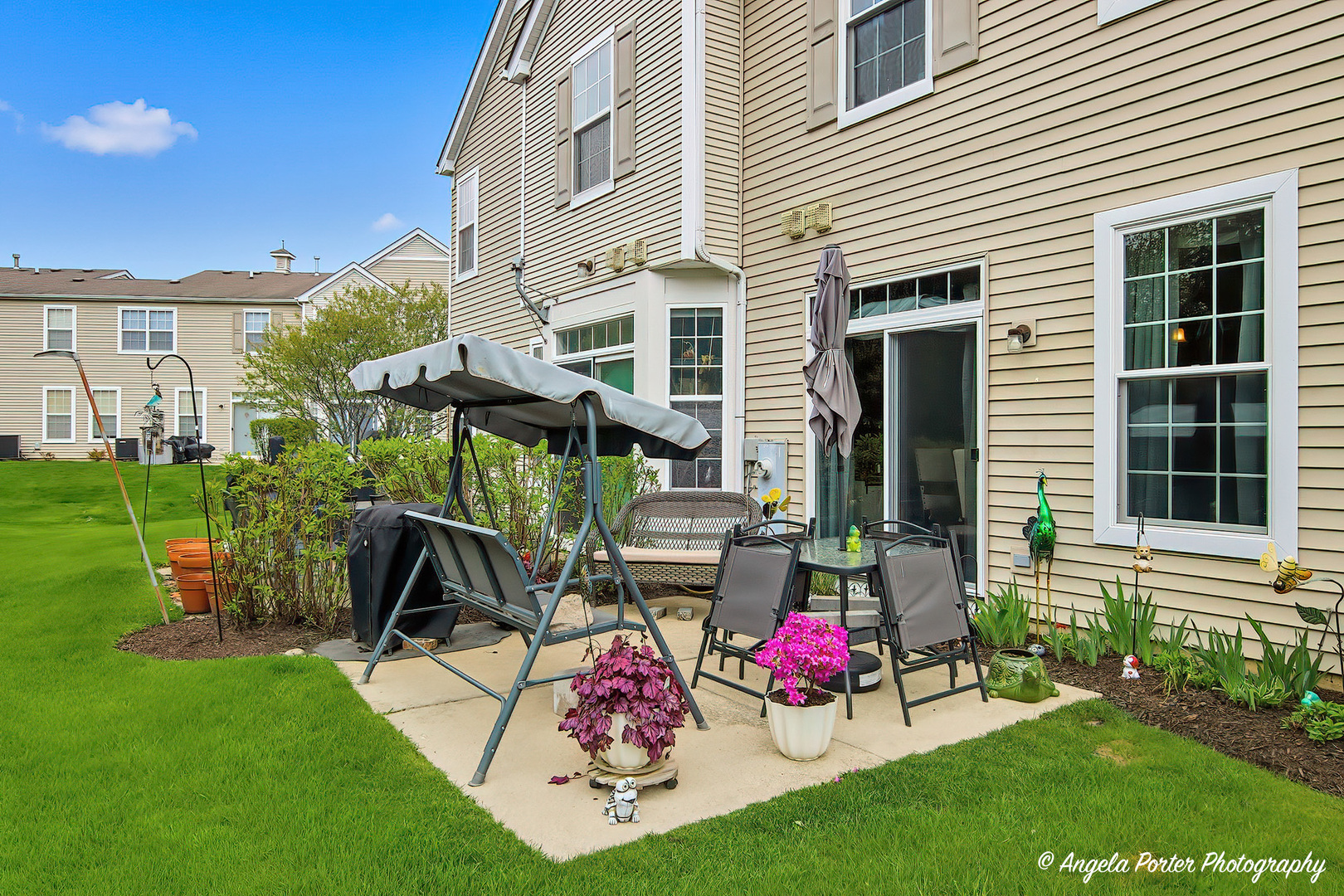 2636 Evergreen Circle, McHenry, IL 60050