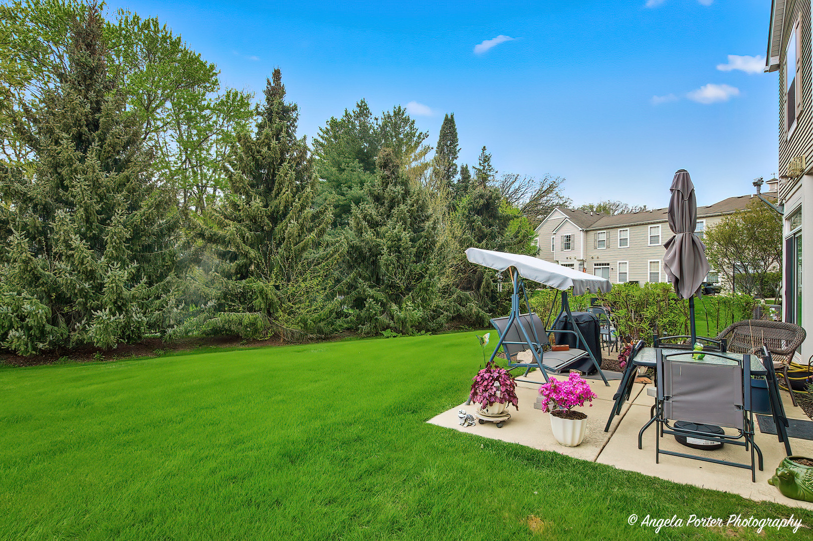 2636 Evergreen Circle, McHenry, IL 60050