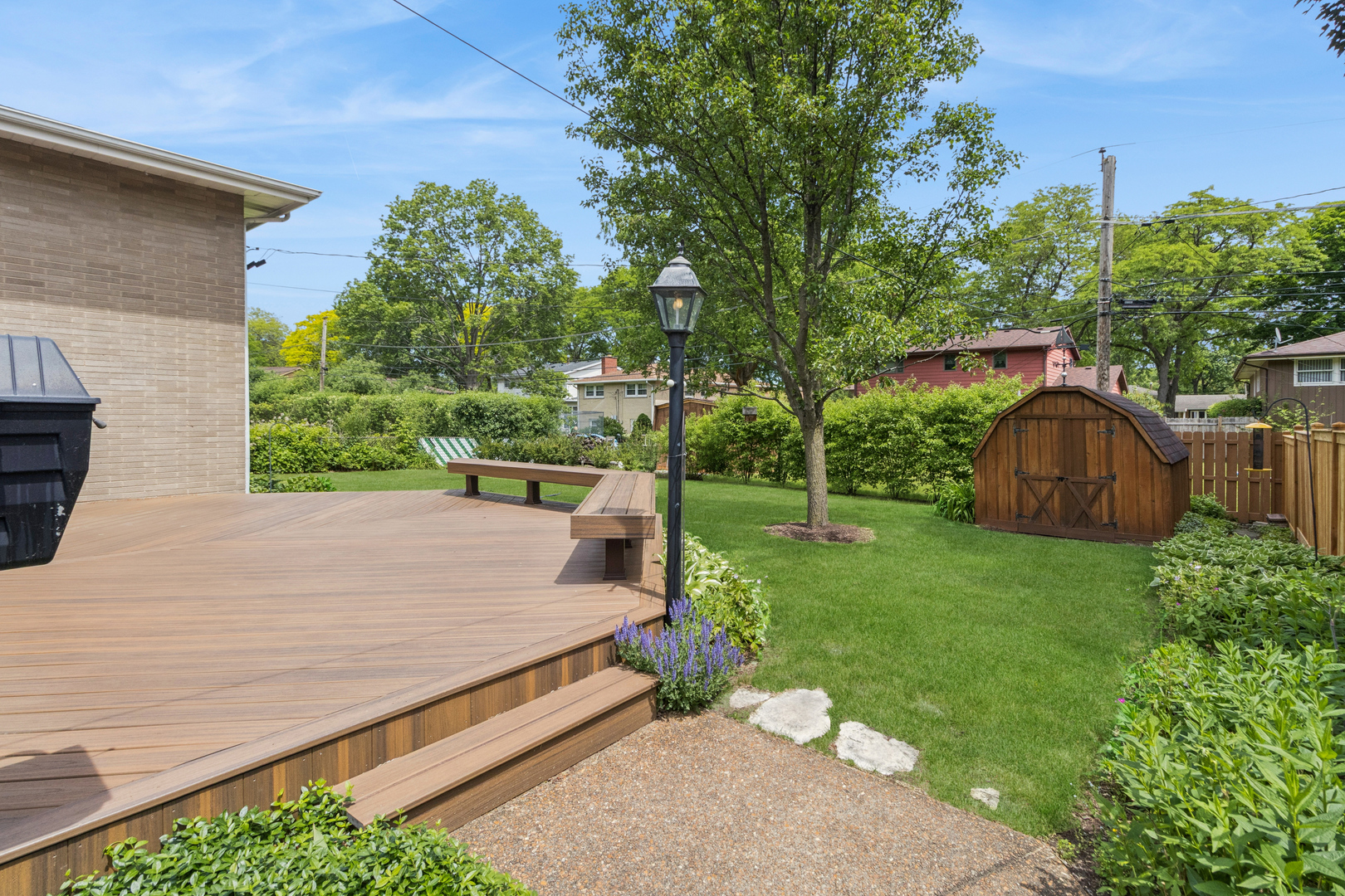 2012 E Cayuga Lane, Mount Prospect, IL 60056