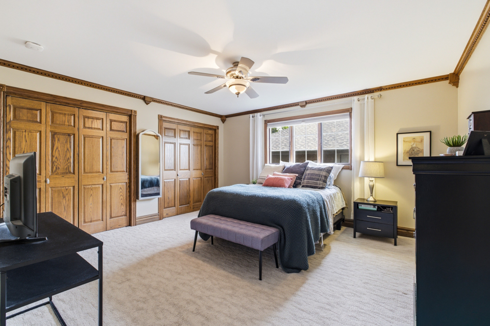 8144 ELIZABETH Avenue, Orland Park, IL 60462