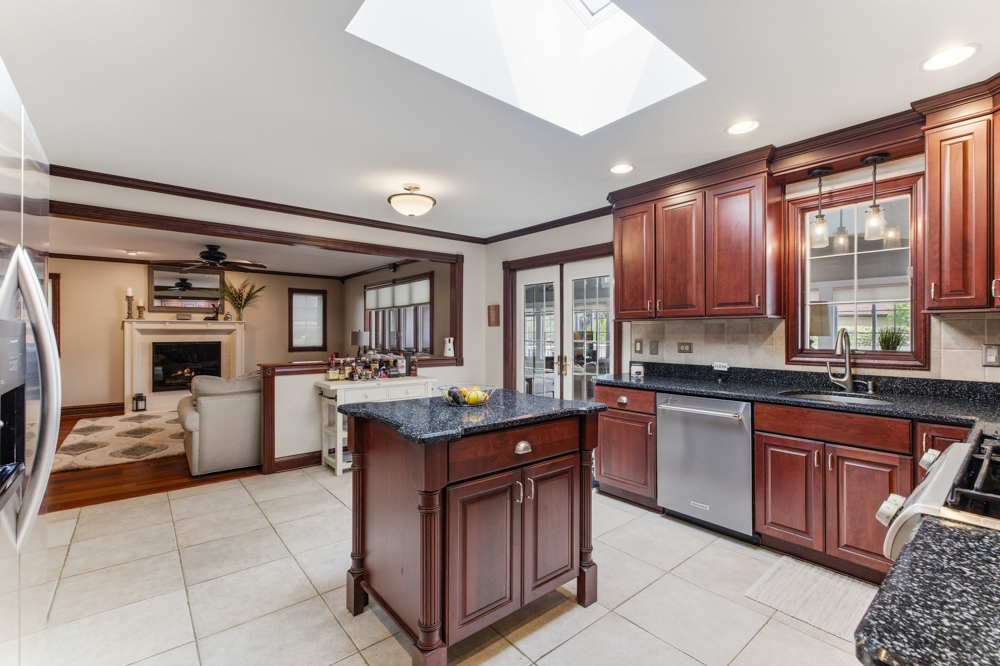 8144 ELIZABETH Avenue, Orland Park, IL 60462