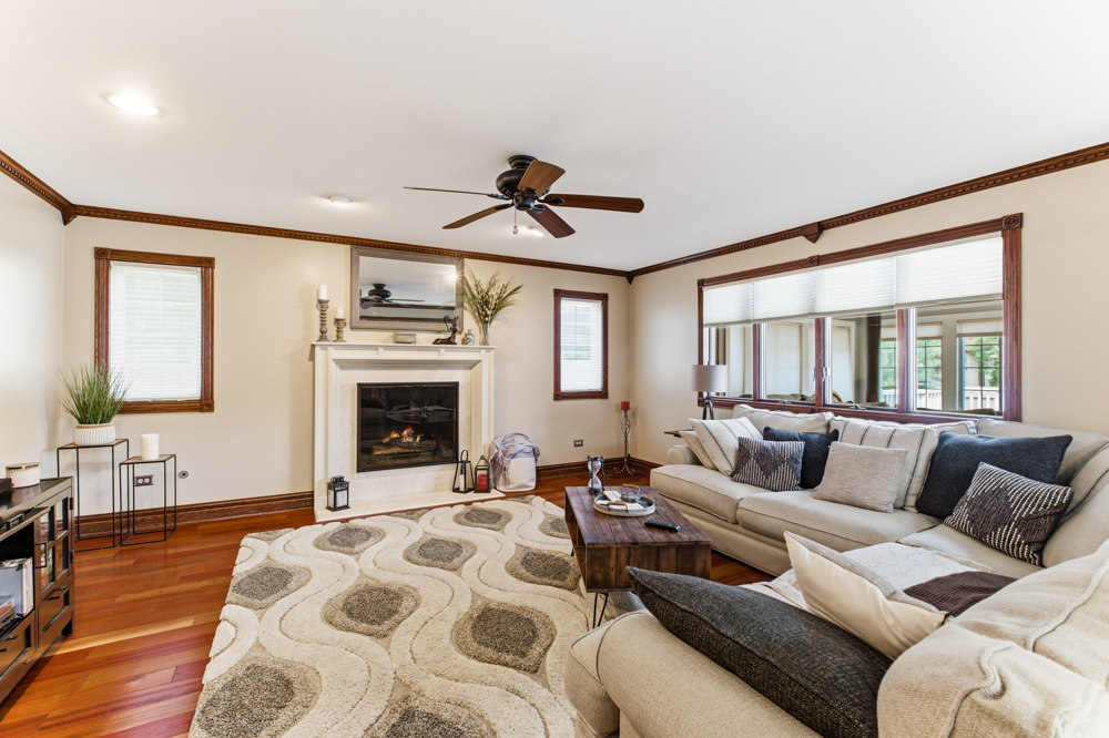 8144 ELIZABETH Avenue, Orland Park, IL 60462
