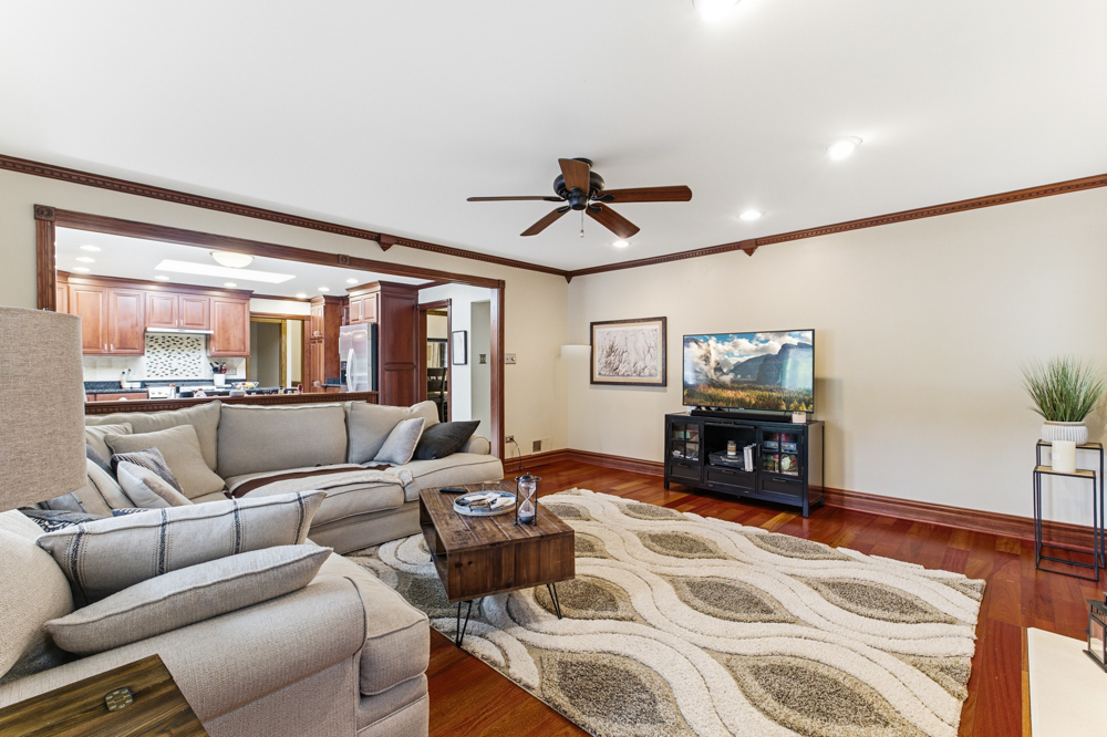 8144 ELIZABETH Avenue, Orland Park, IL 60462