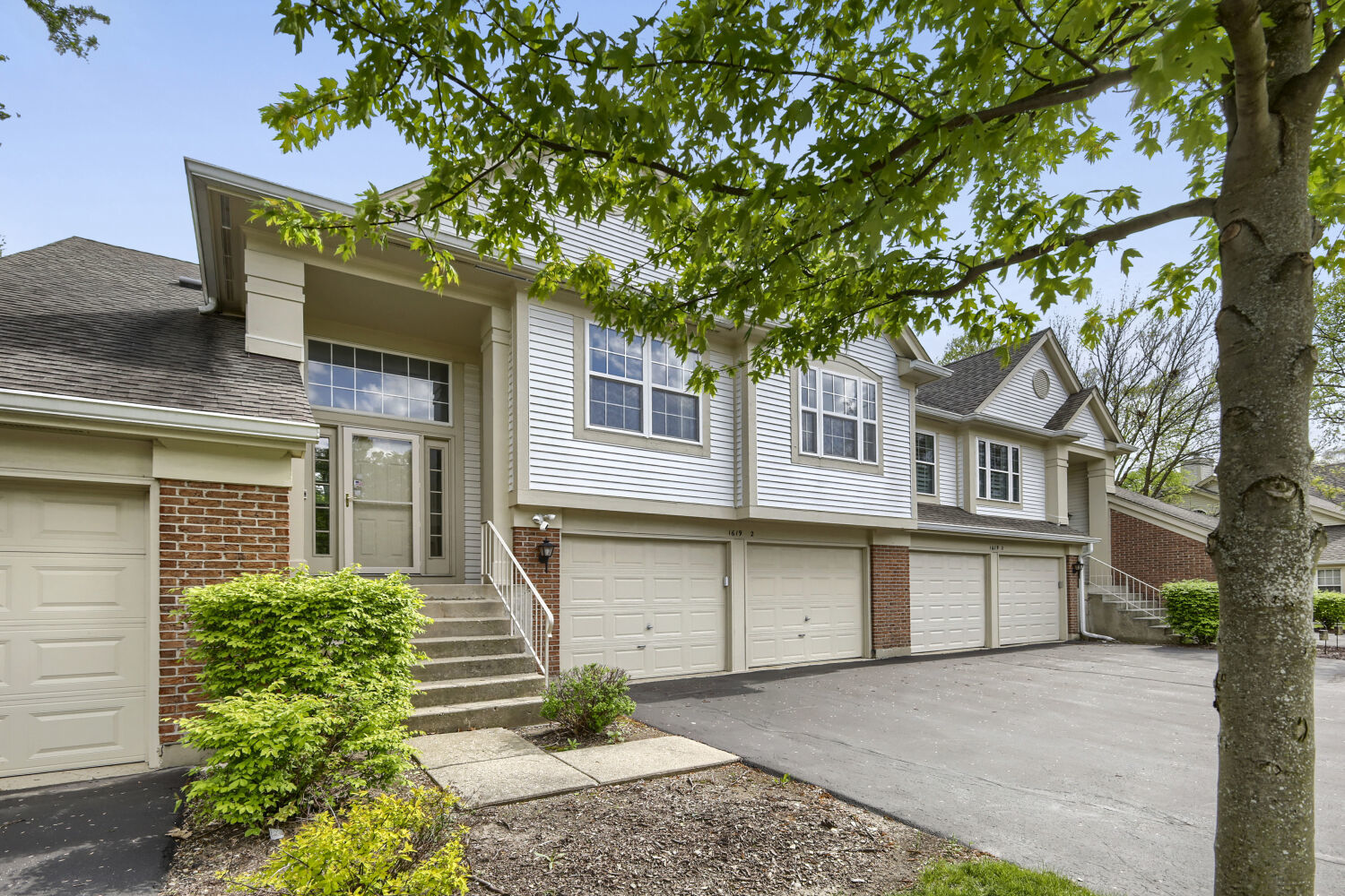 1619 Camberley Court #2, Bartlett, IL 60103