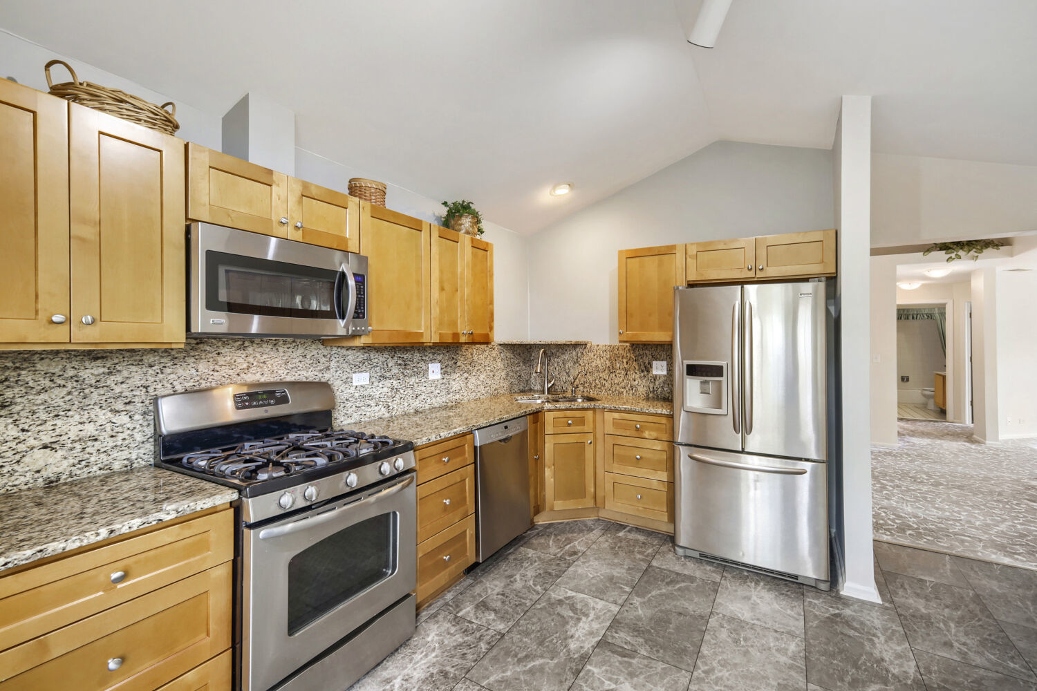 1619 Camberley Court #2, Bartlett, IL 60103