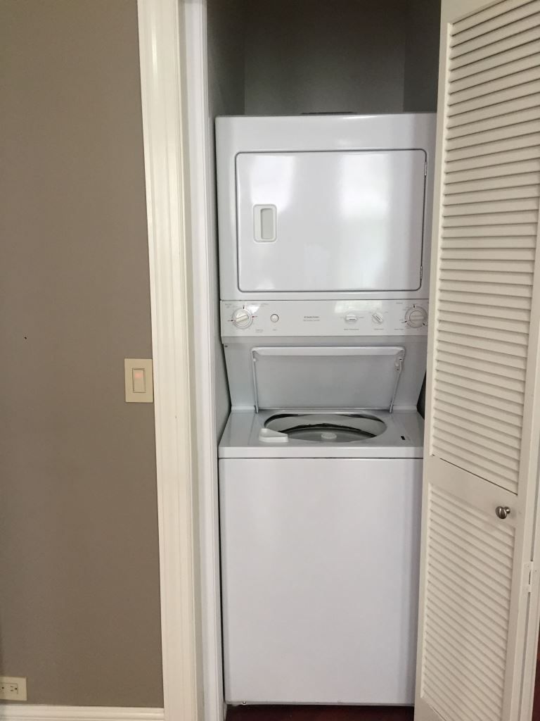 36 S Ashland Avenue #303, Chicago, IL 60607