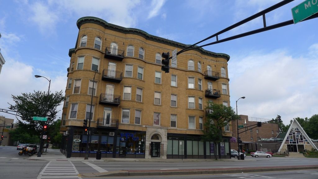 36 S Ashland Avenue #303, Chicago, IL 60607