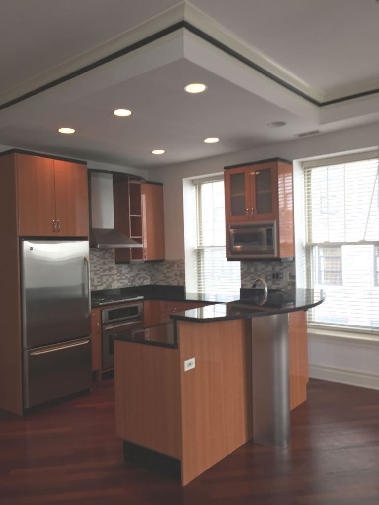 36 S Ashland Avenue #303, Chicago, IL 60607